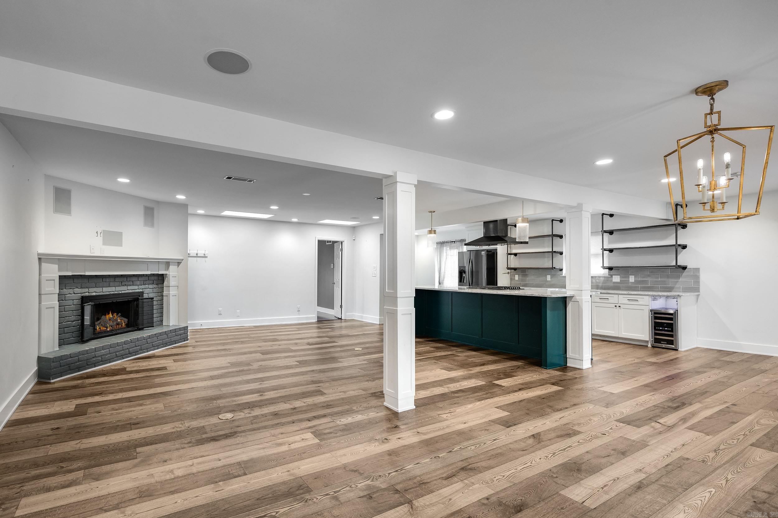 8224  Alvin  Little Rock, AR