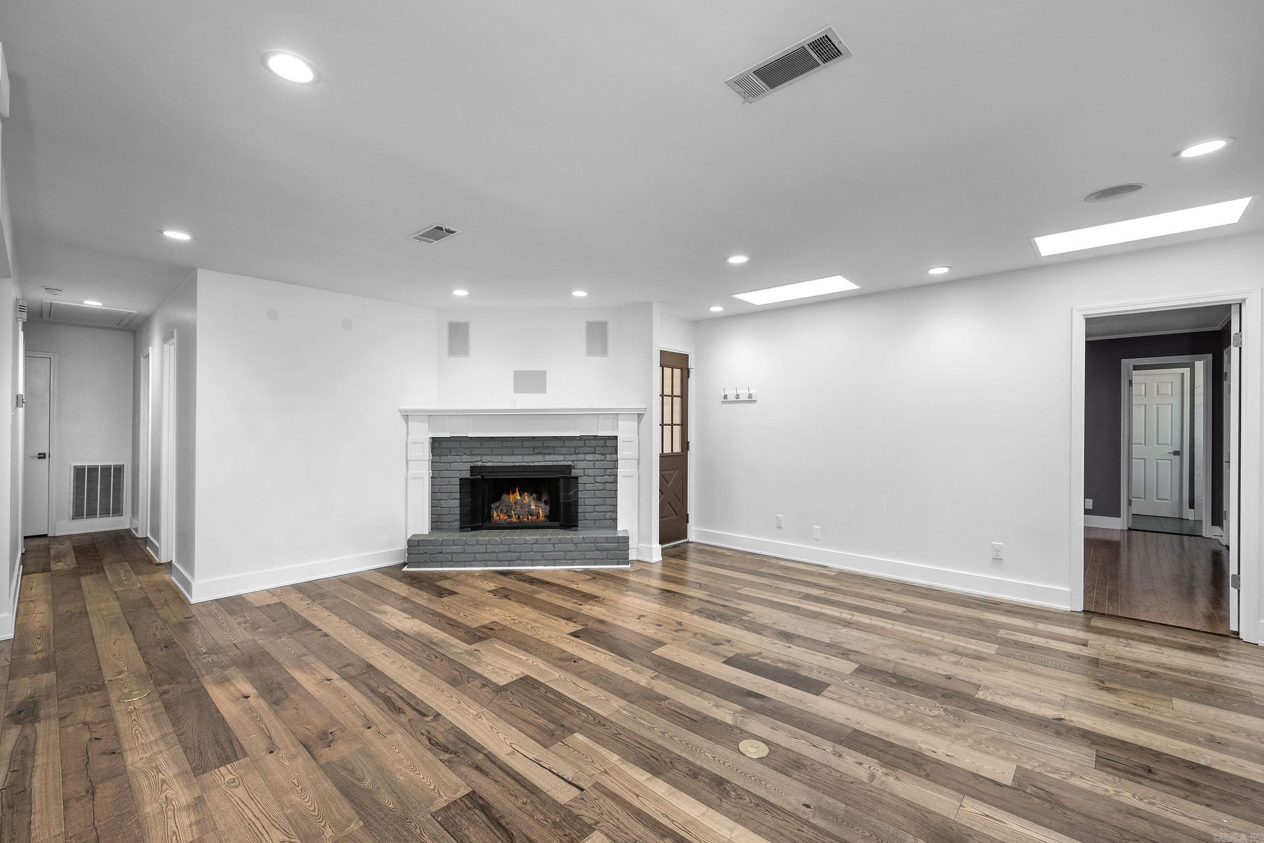 8224  Alvin  Little Rock, AR