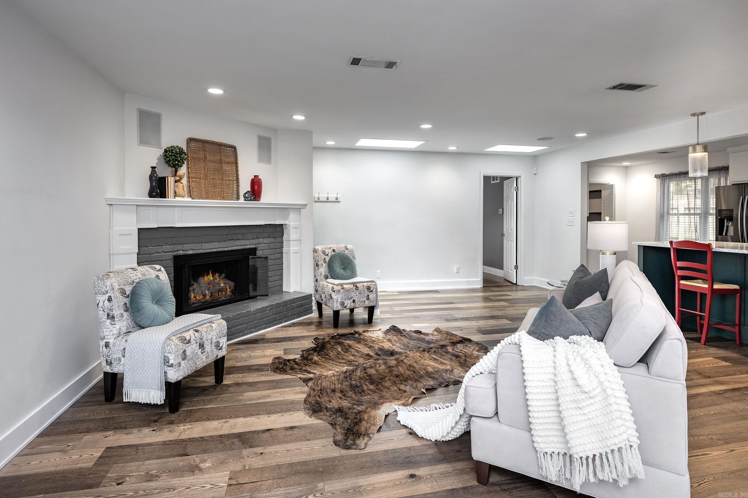 8224  Alvin  Little Rock, AR