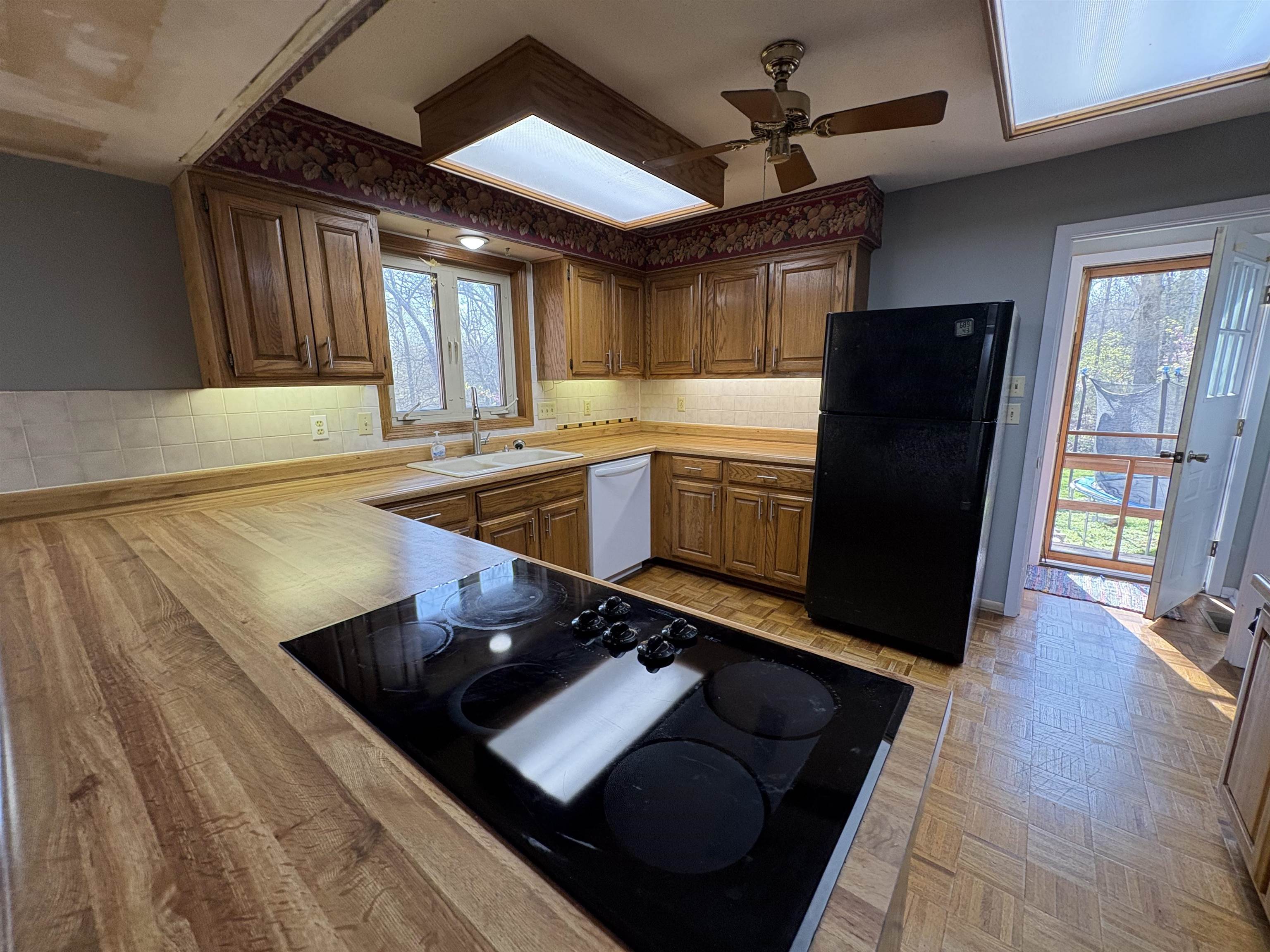 4  Amohi  Cherokee Village, AR