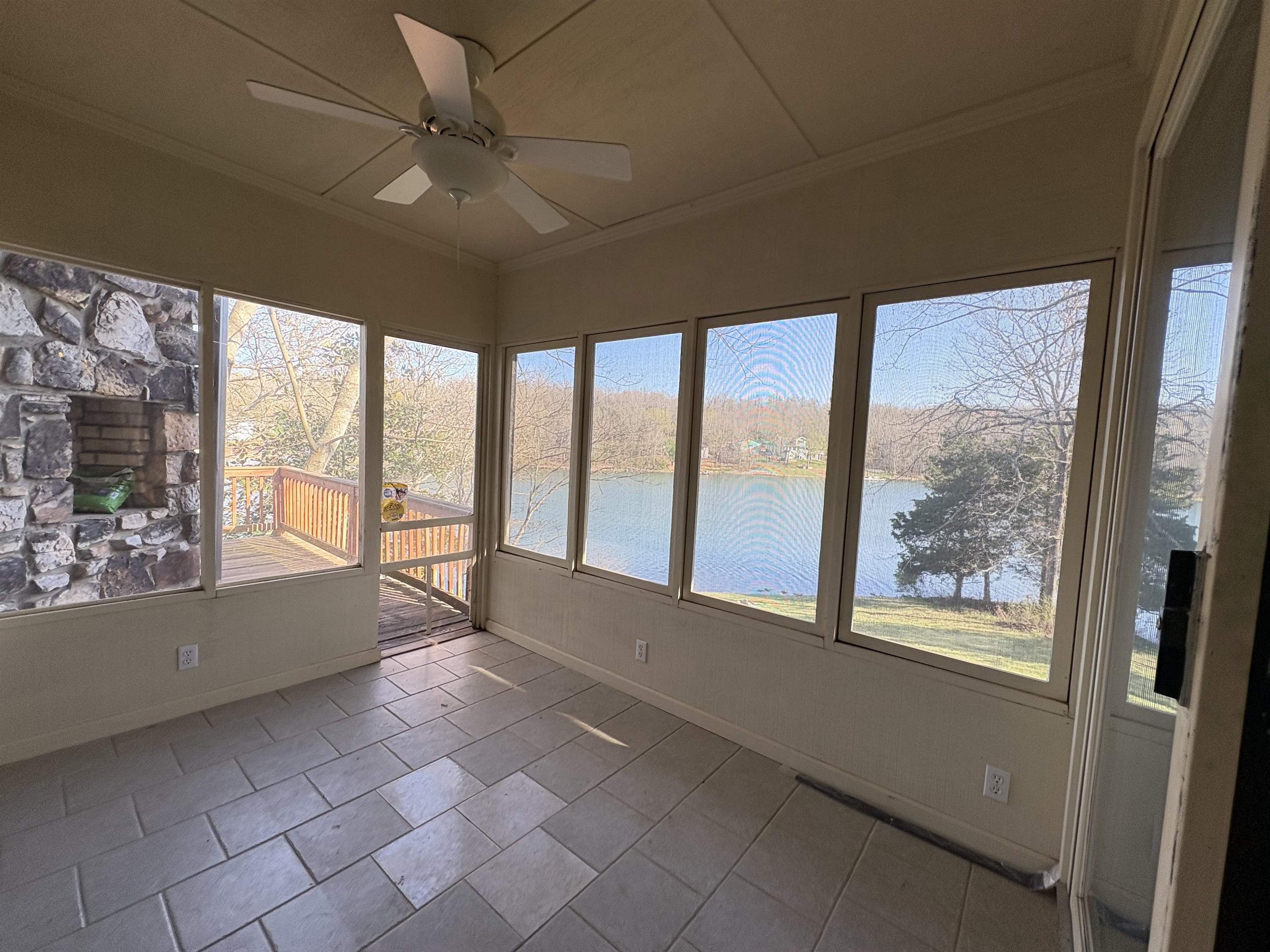 4  Amohi  Cherokee Village, AR