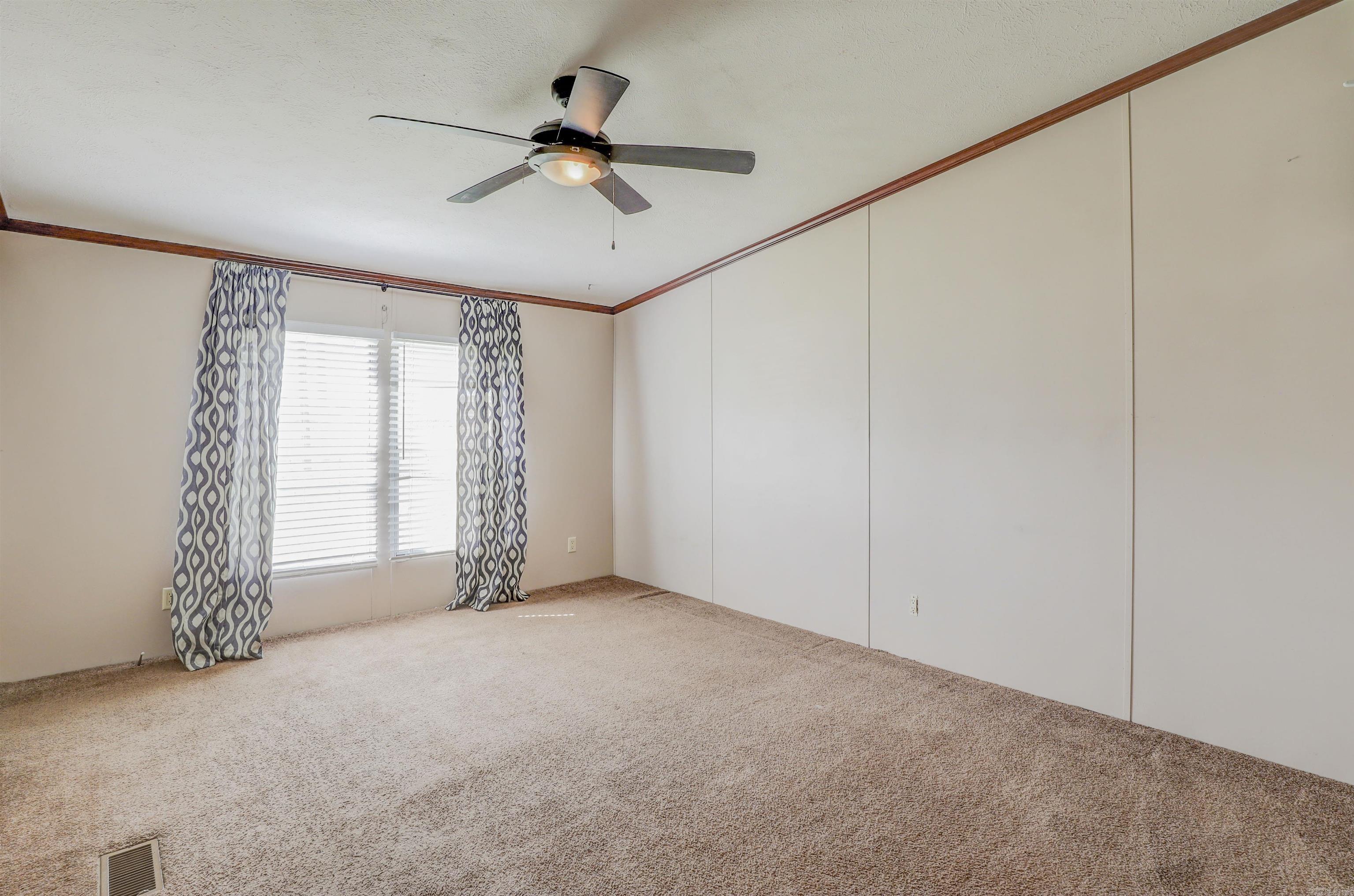 9960 W New Boston Rd.  Hooks, TX