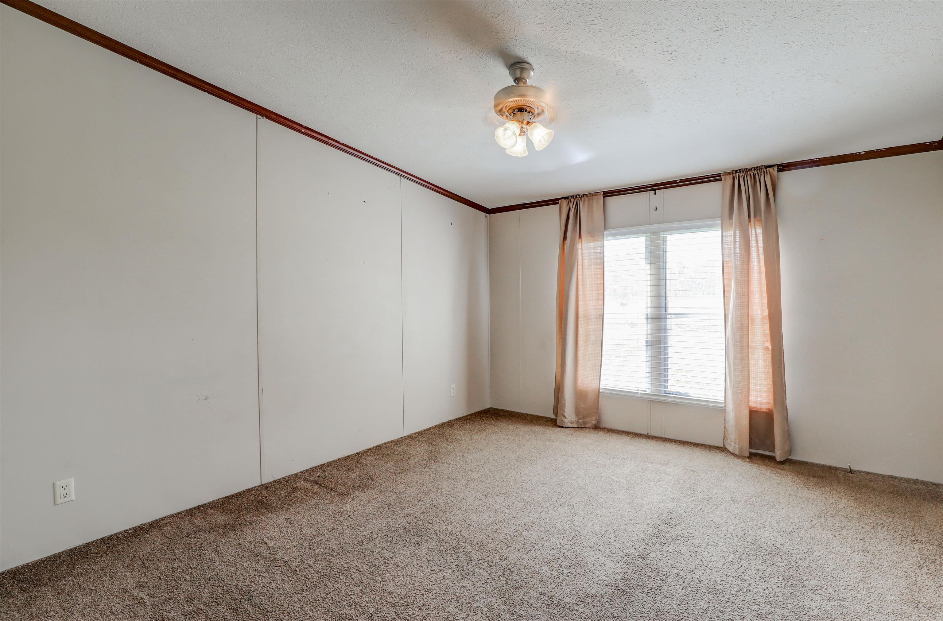 9960 W New Boston Rd.  Hooks, TX