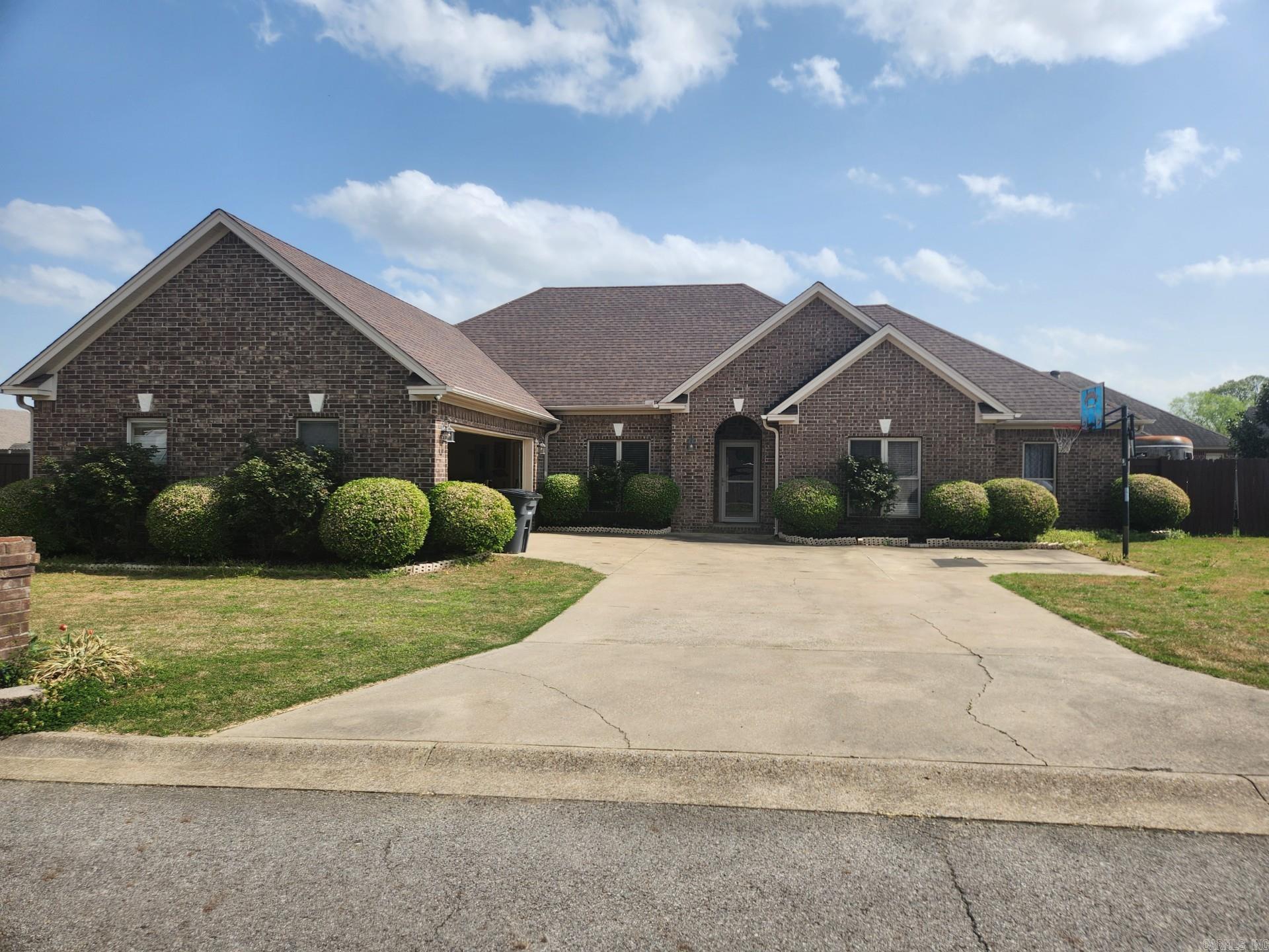 423  Palmer  Searcy, AR