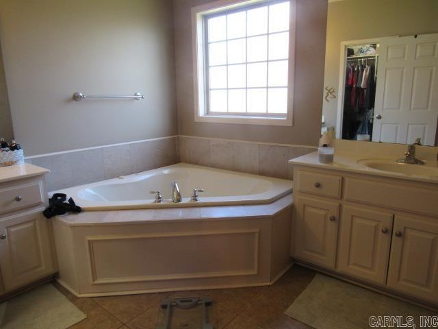 423  Palmer  Searcy, AR
