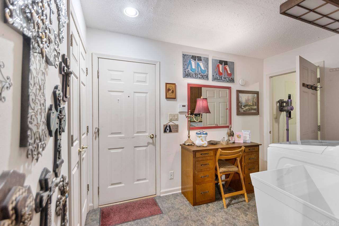 1006  W Woodson Lateral  Hensley, AR