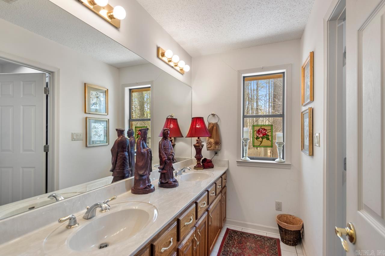 1006  W Woodson Lateral  Hensley, AR