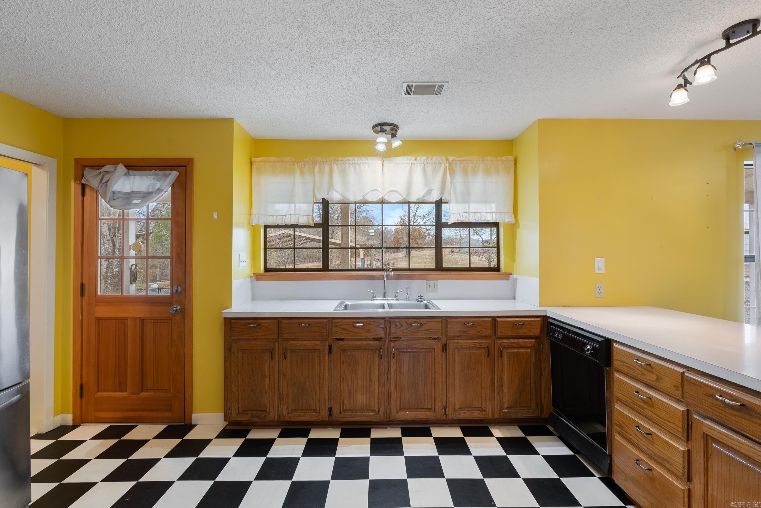 7488  Highway 92 W  Bee Branch, AR