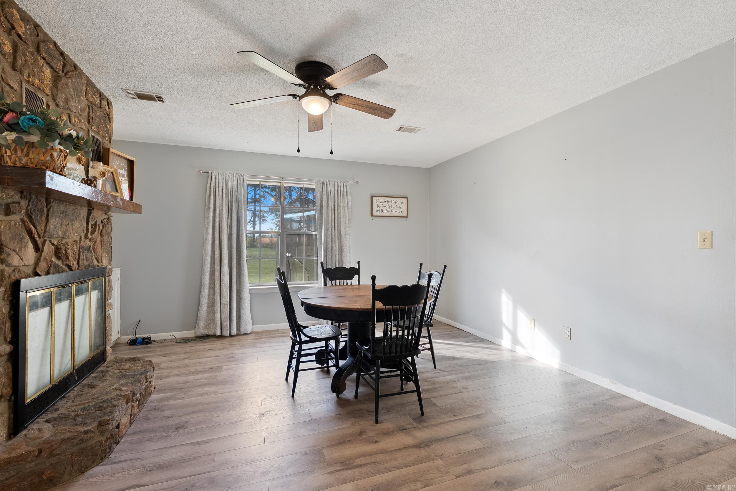 413  Highway 25 N  Guy, AR