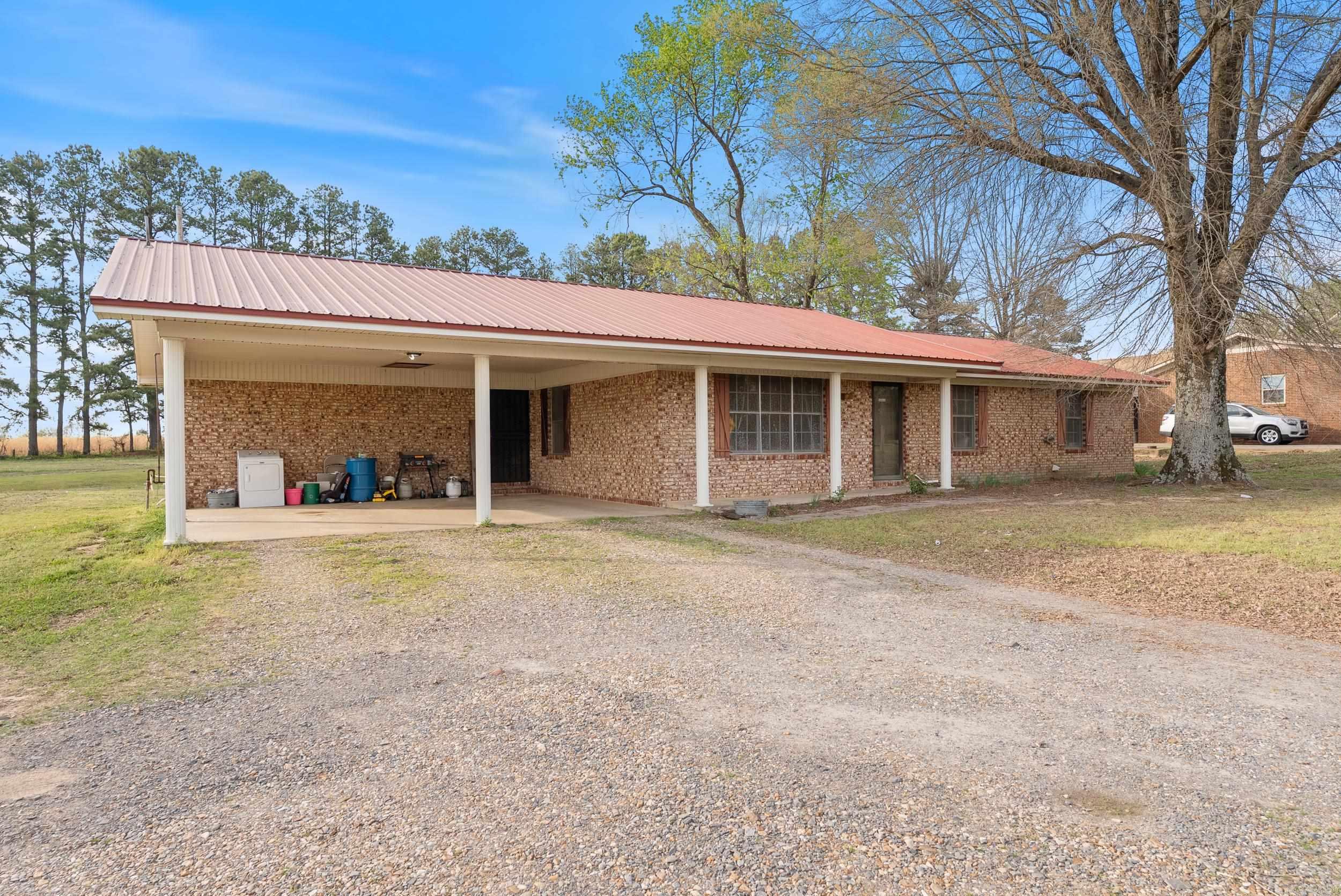 413  Highway 25 N  Guy, AR