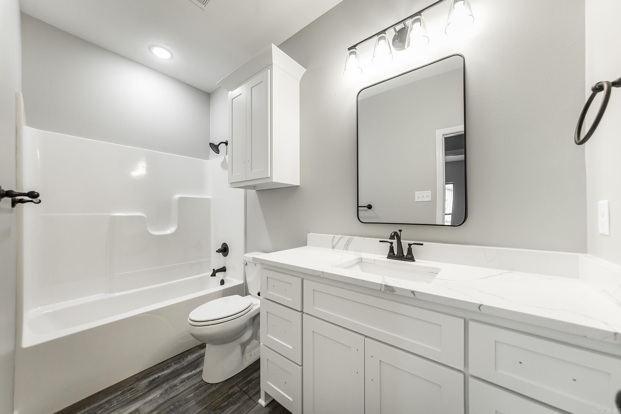 912 E Dell Vista  Cabot, AR