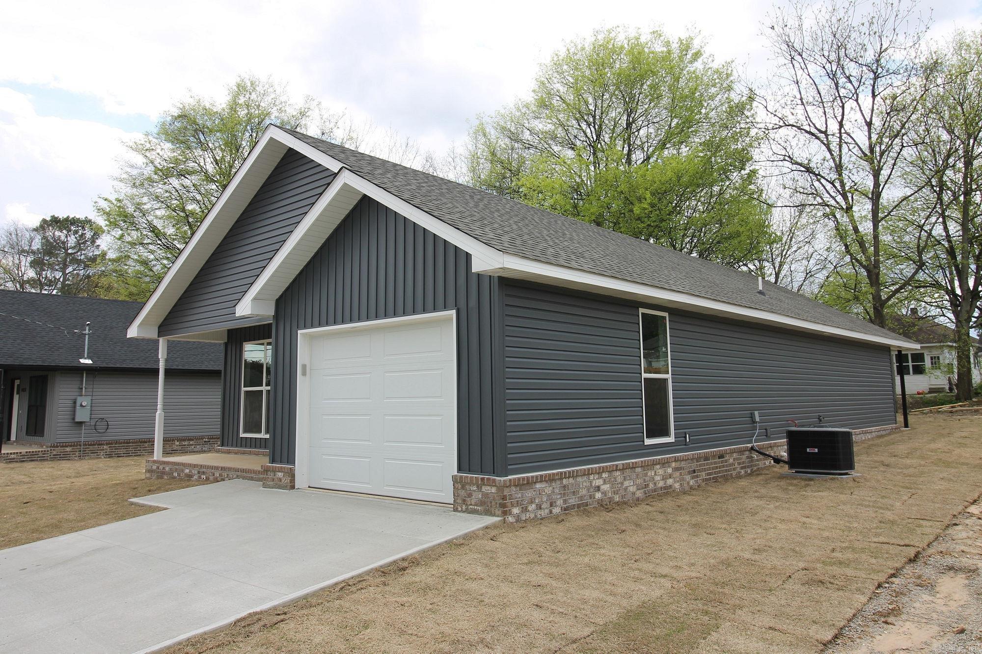 404  N. 5th Street  Paragould, AR