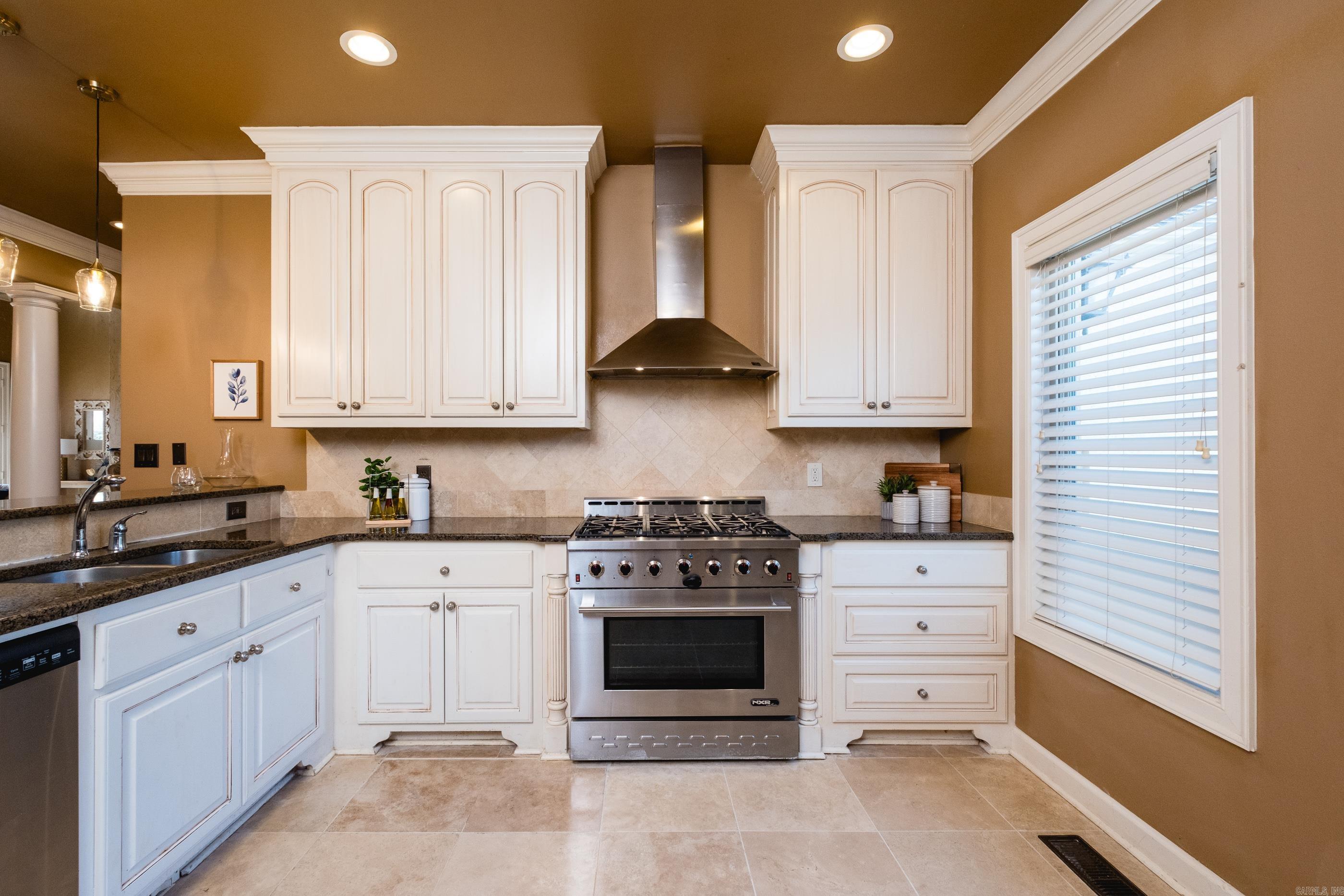 48  Epernay Circle  Little Rock, AR