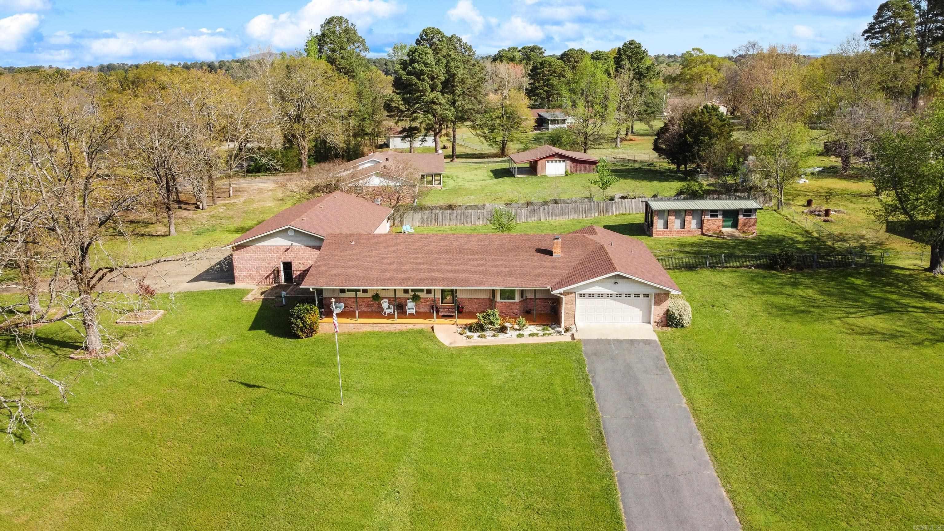 515  Beachview  Hot Springs, AR