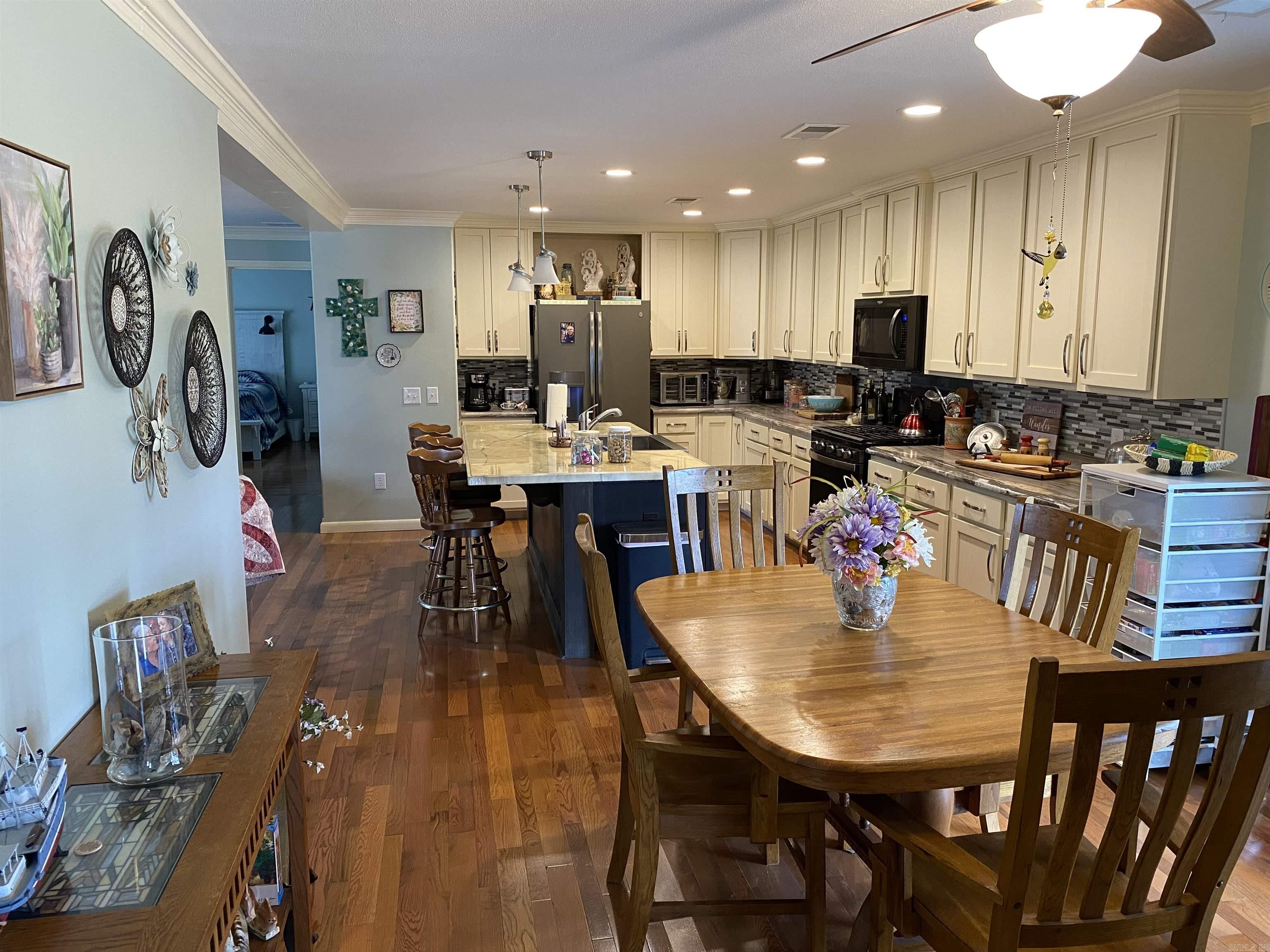 33  Collins Field Rd  Mount Ida, AR