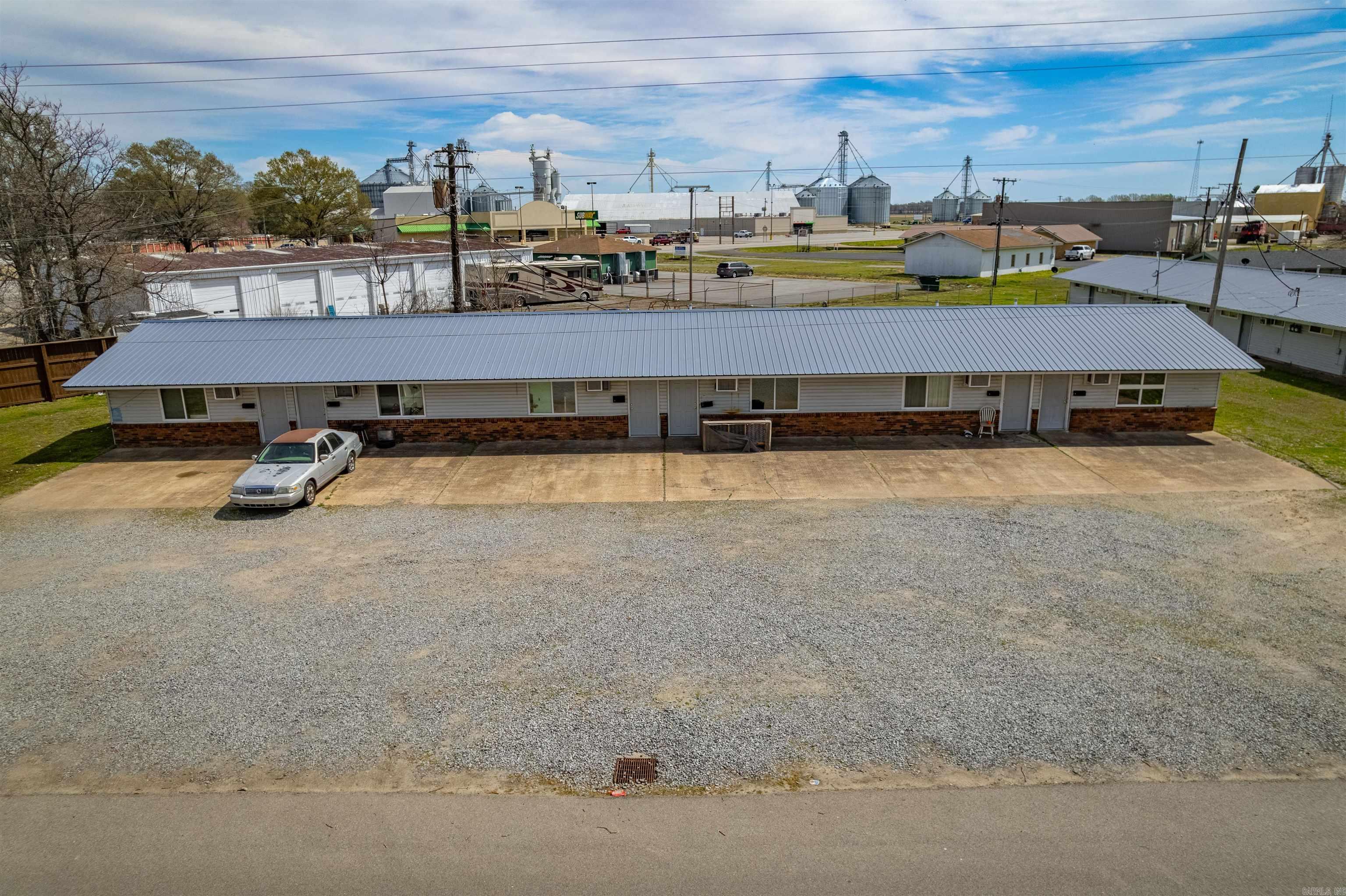 900 N 9th  Augusta, AR