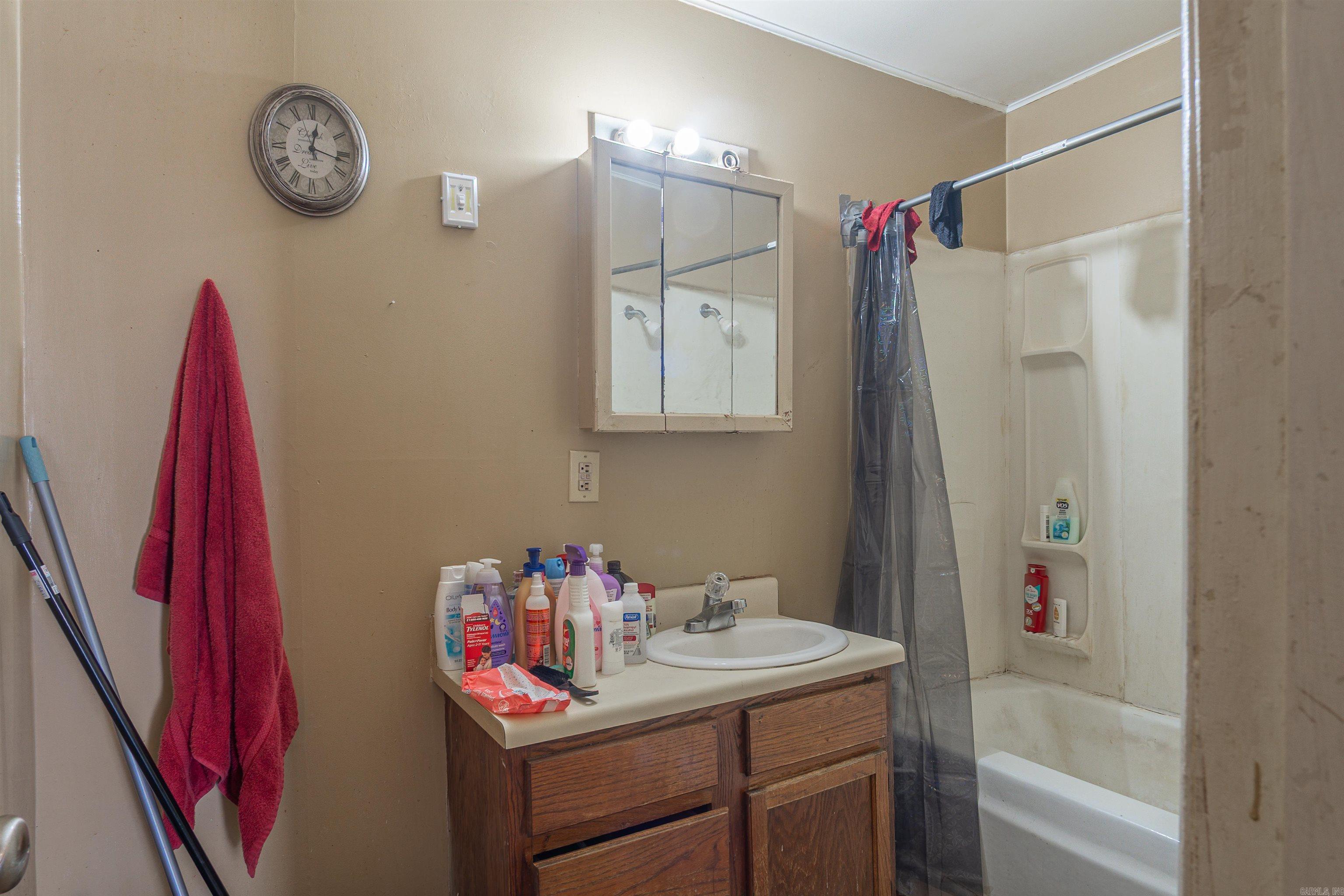 900 N 9th  Augusta, AR