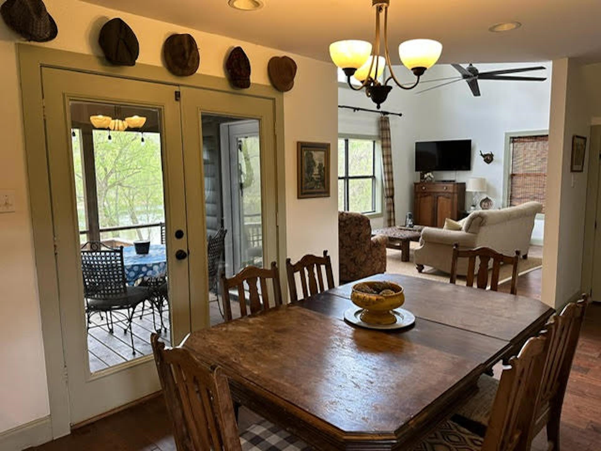 102  Handford  Mountain View, AR
