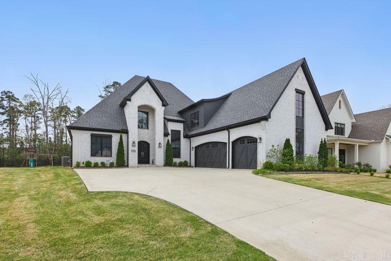 125 Hallen Lane