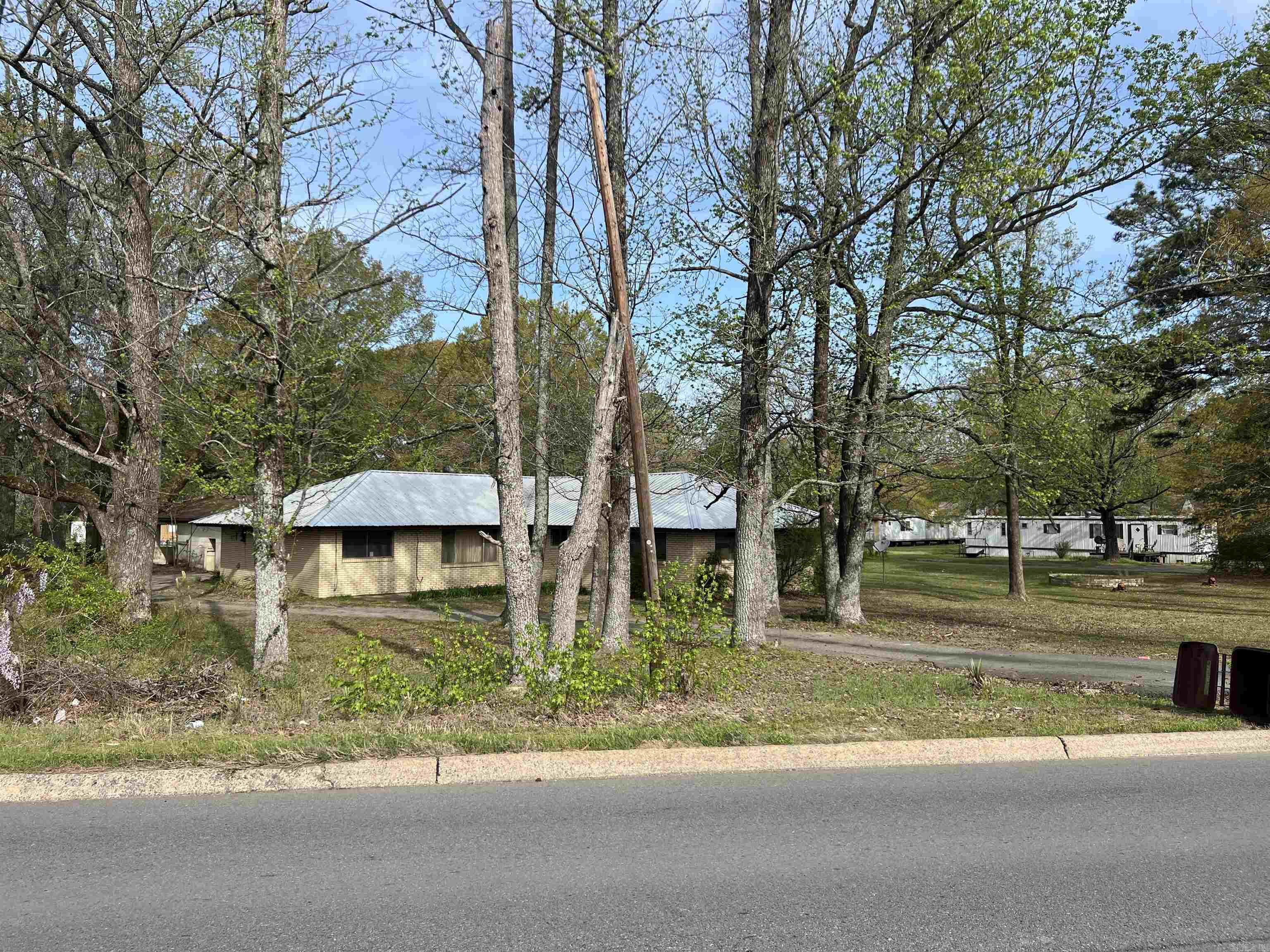 2808  Camden Road  Pine Bluff, AR