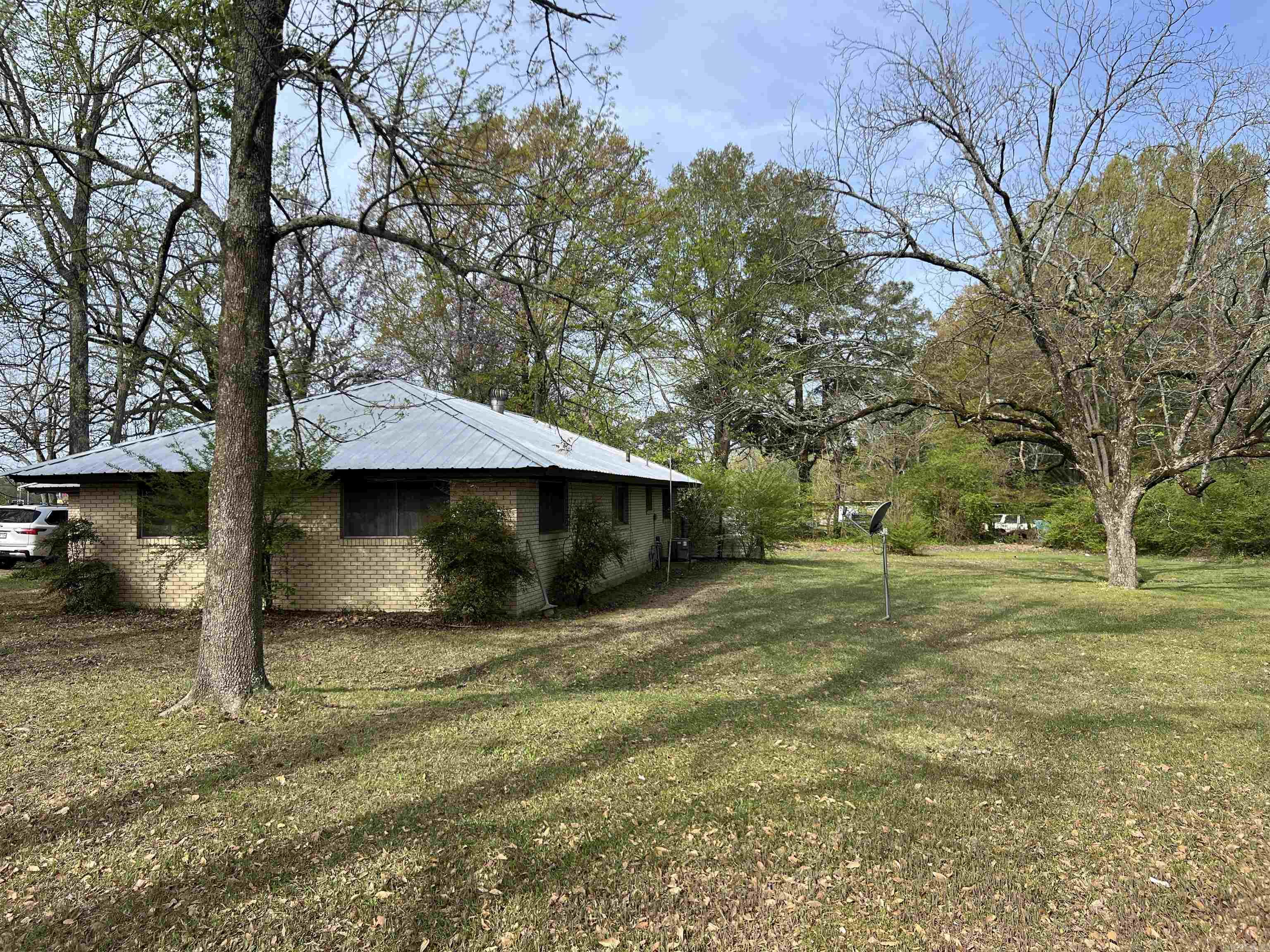 2808  Camden Road  Pine Bluff, AR