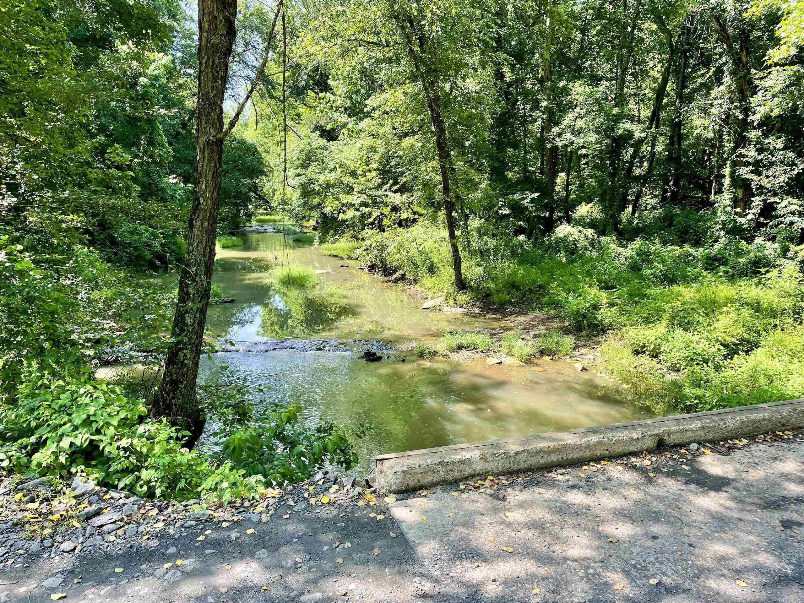 000  Resort  Higden, AR