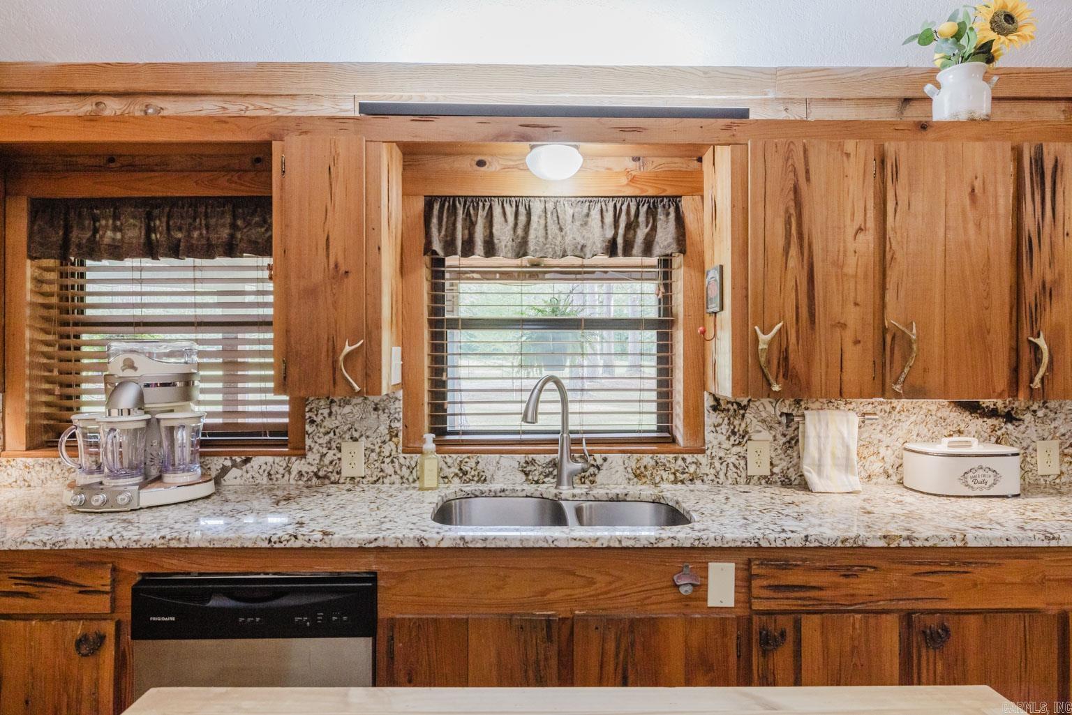263  Jenkins Ln  Malvern, AR