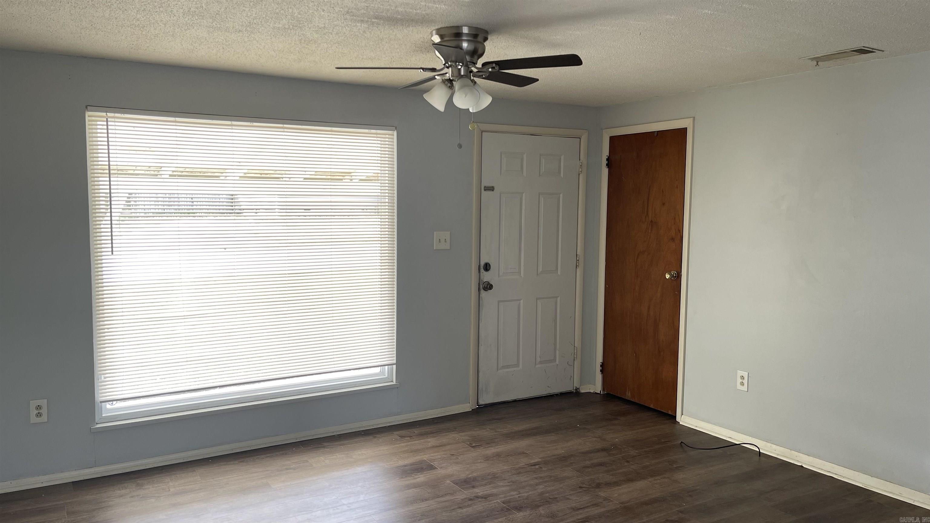 909  Desoto  Benton, AR