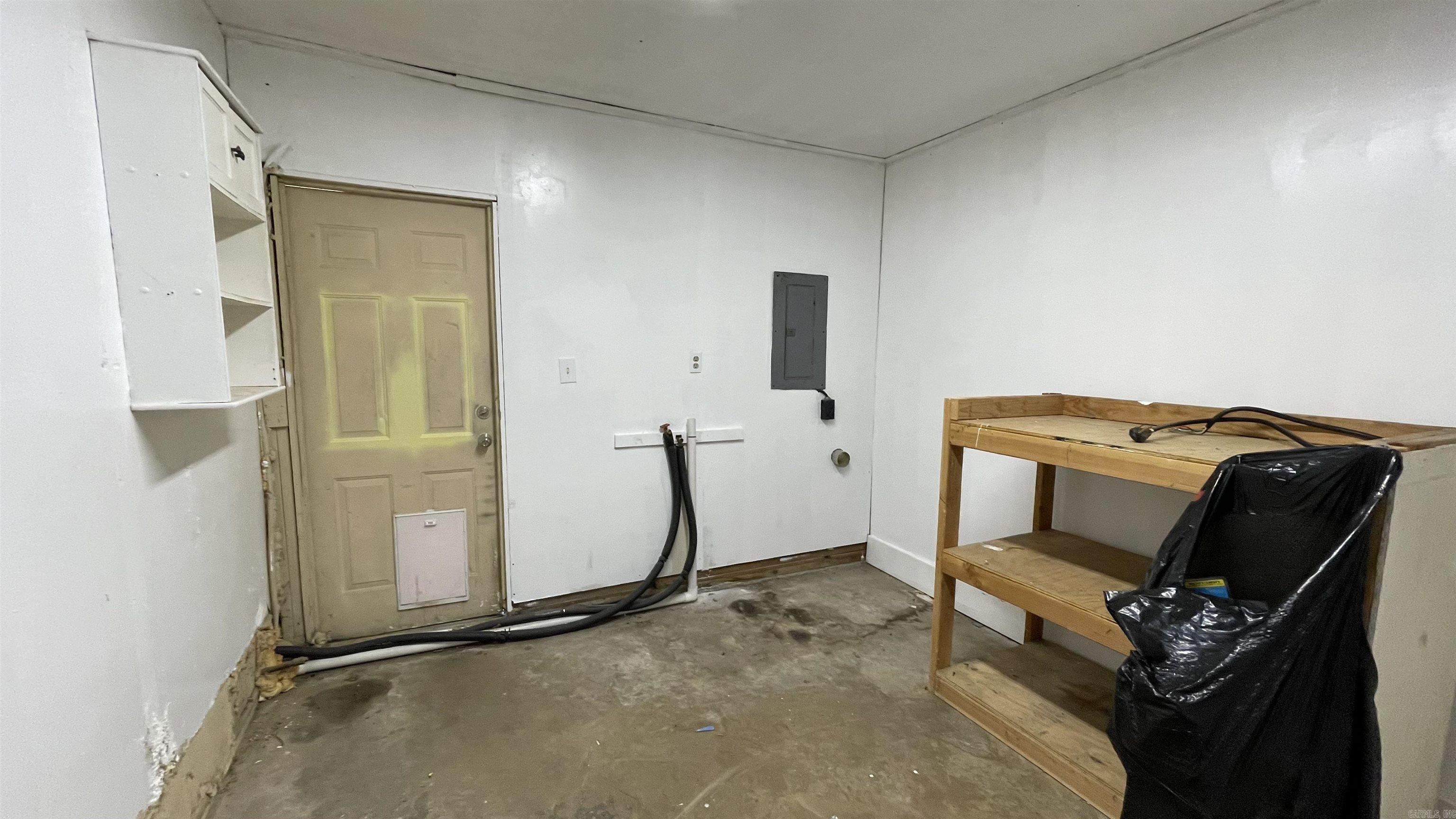909  Desoto  Benton, AR