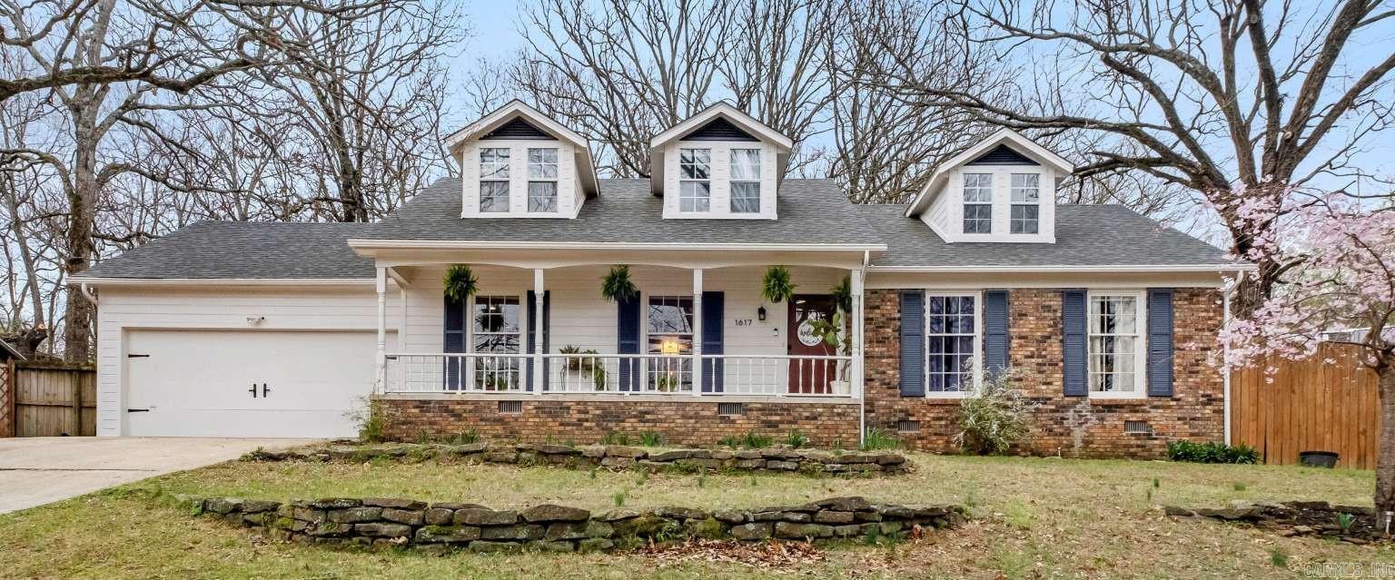 1617 N Applebury  Fayetteville, AR