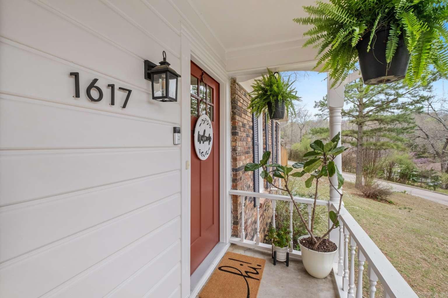 1617 N Applebury  Fayetteville, AR