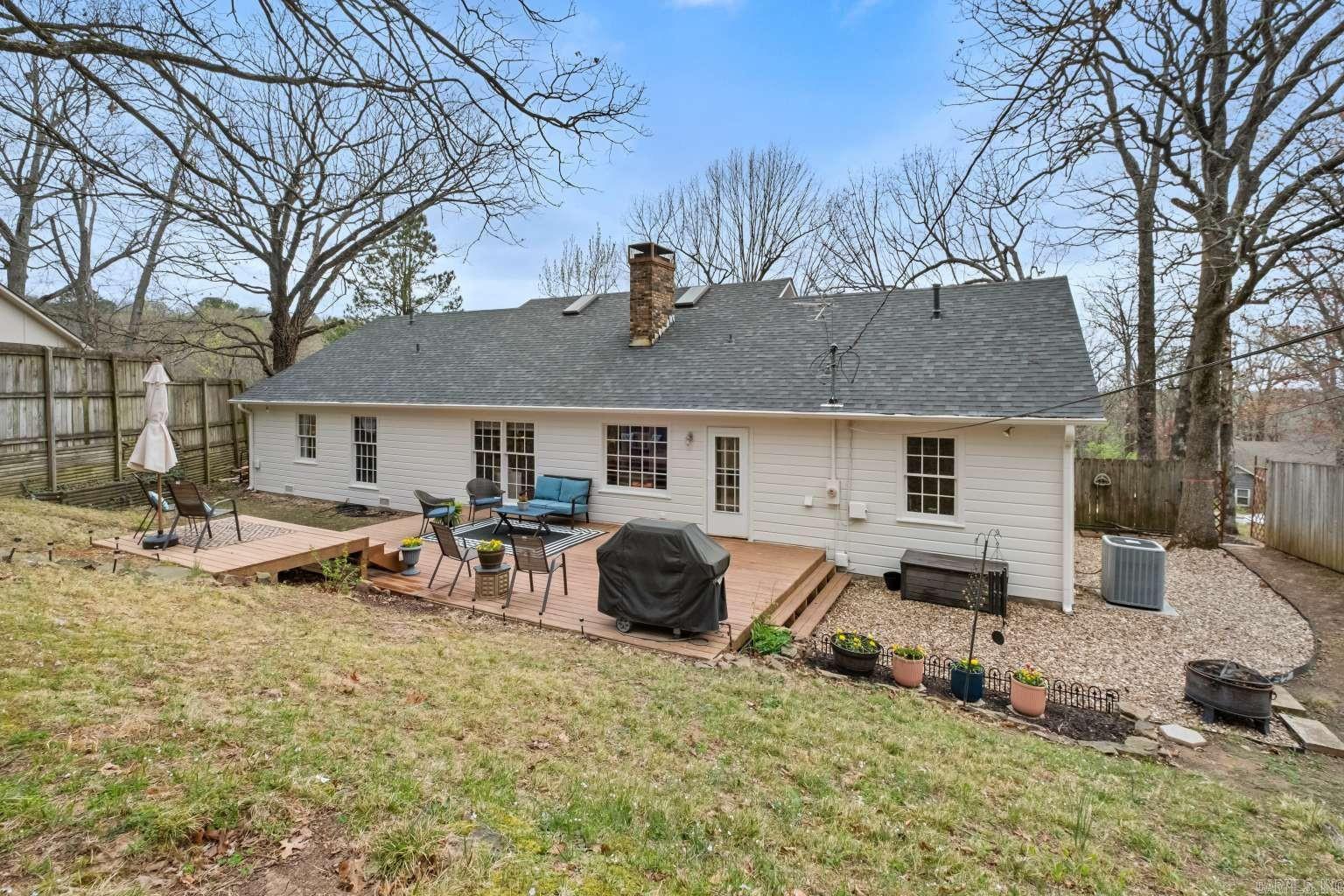 1617 N Applebury  Fayetteville, AR