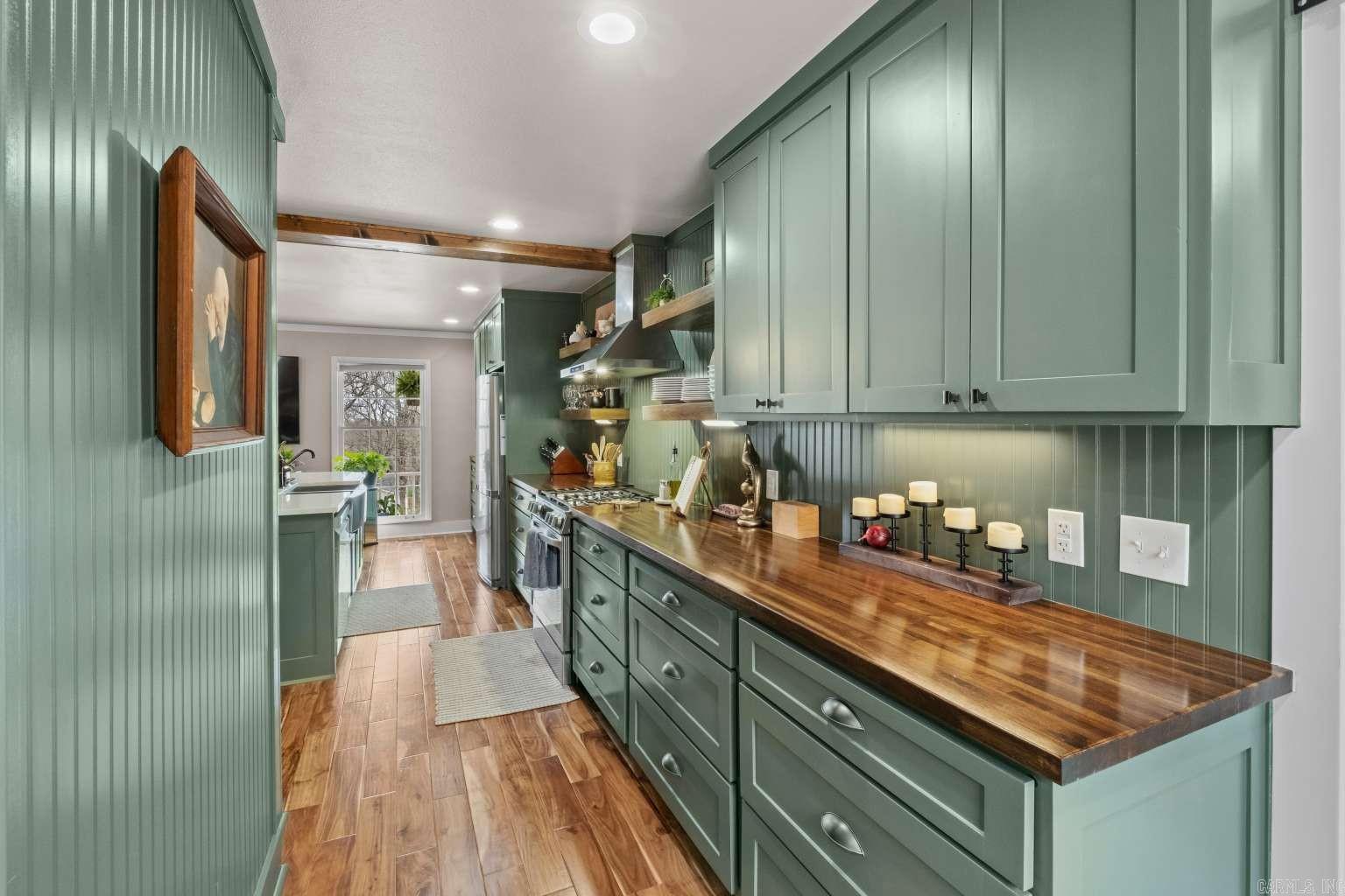 1617 N Applebury  Fayetteville, AR
