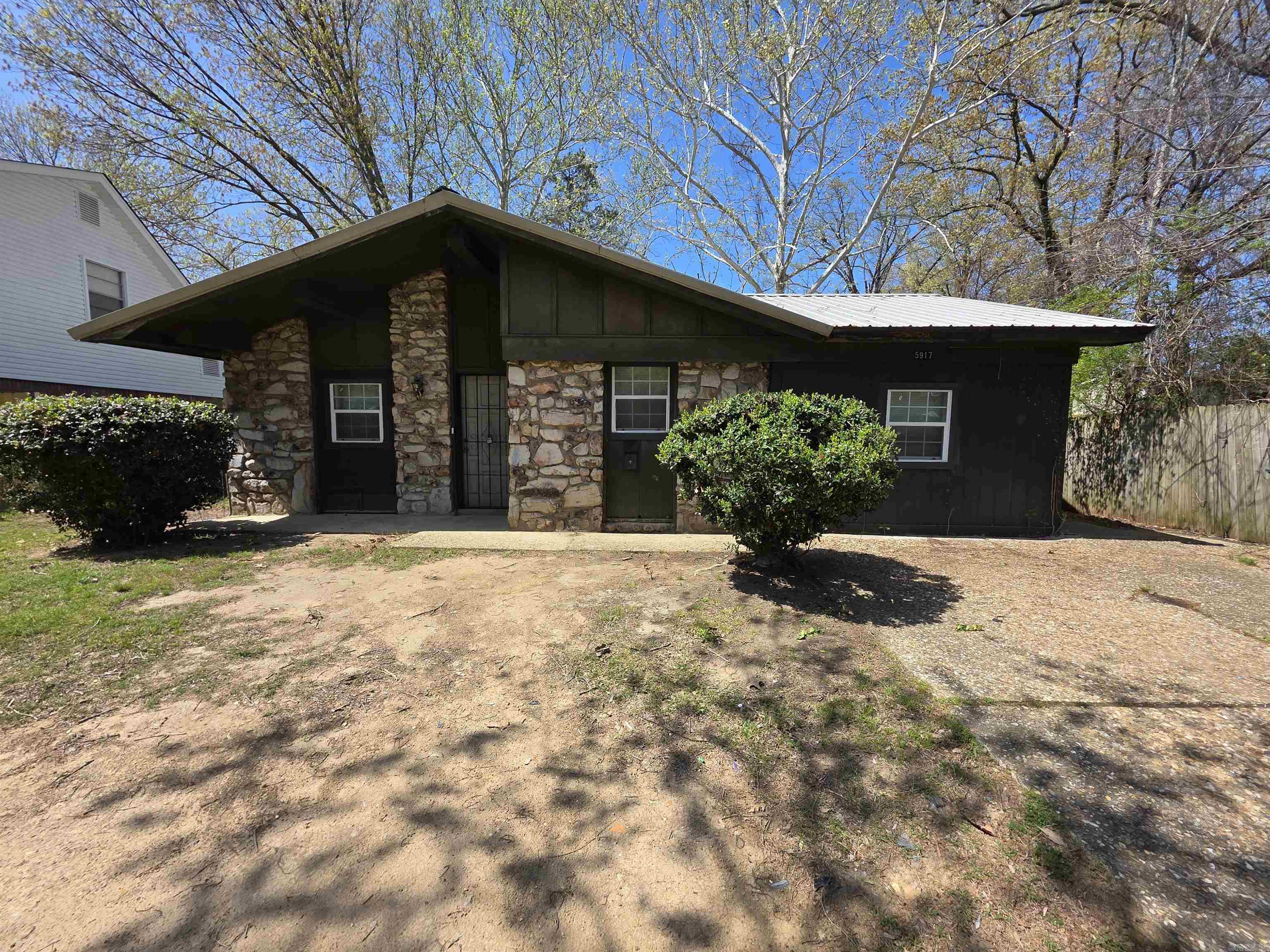 5917  Chaucer  Little Rock, AR
