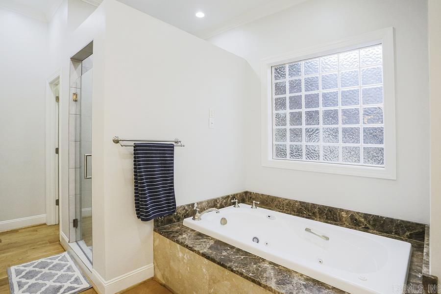 33  Bretagne  Little Rock, AR