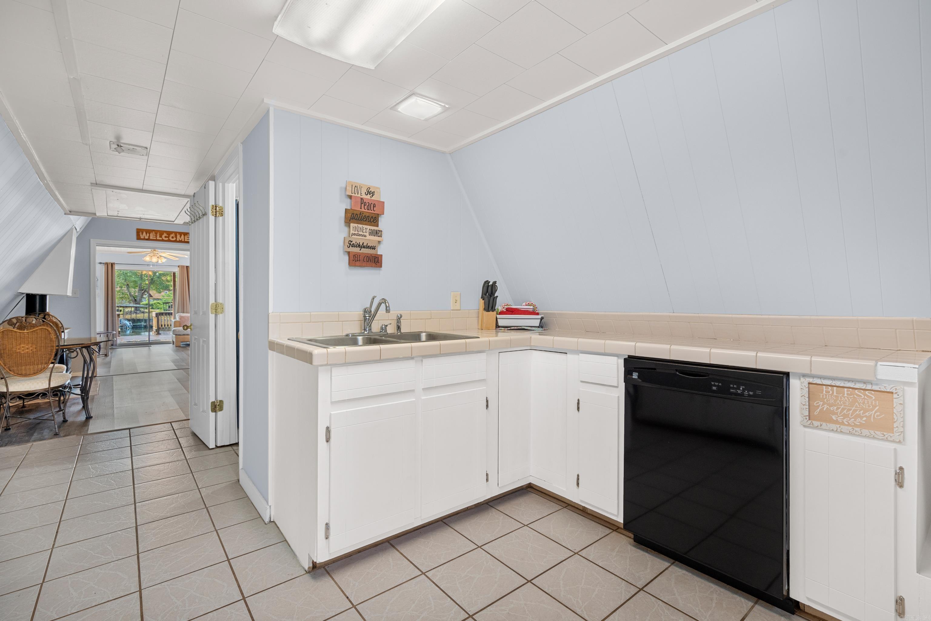 1051 Cozy Acres Road Mountain Pine, AR 71956