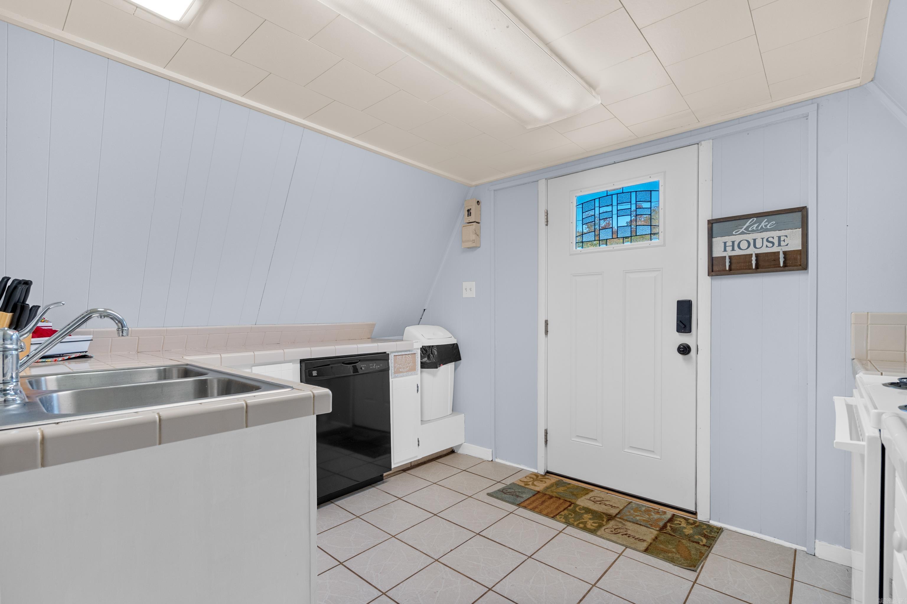 1051 Cozy Acres Road Mountain Pine, AR 71956