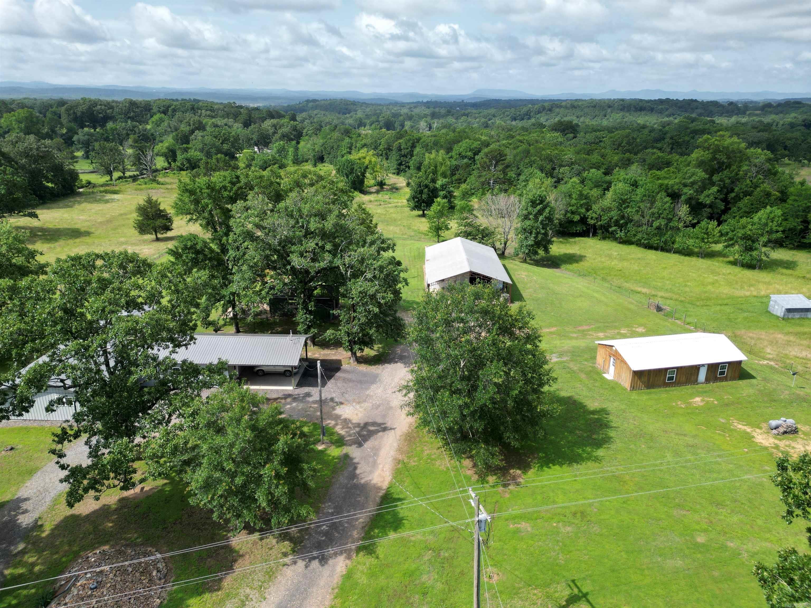 4842 Highway 88 East Mena, AR 71953
