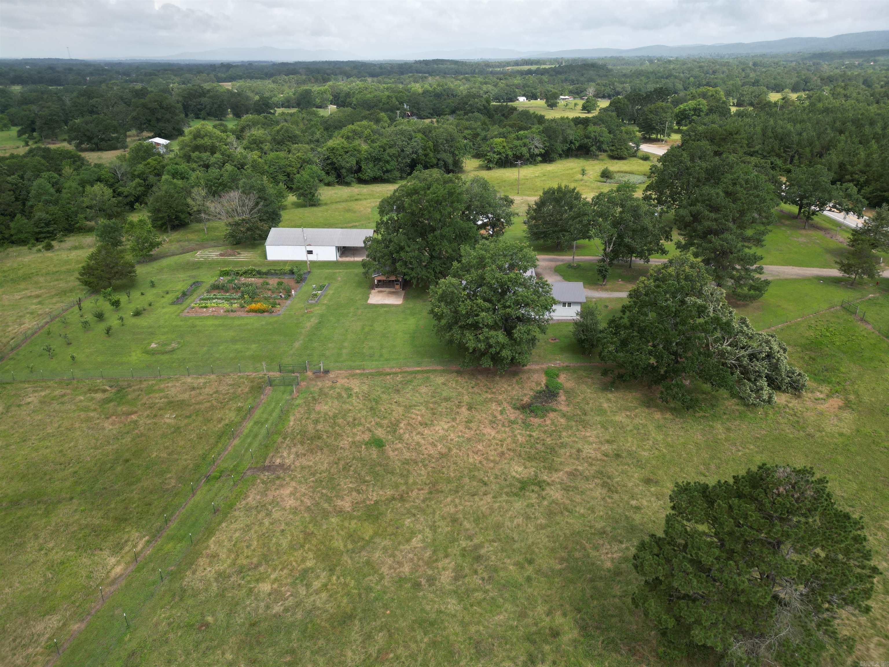 4842 Highway 88 East Mena, AR 71953