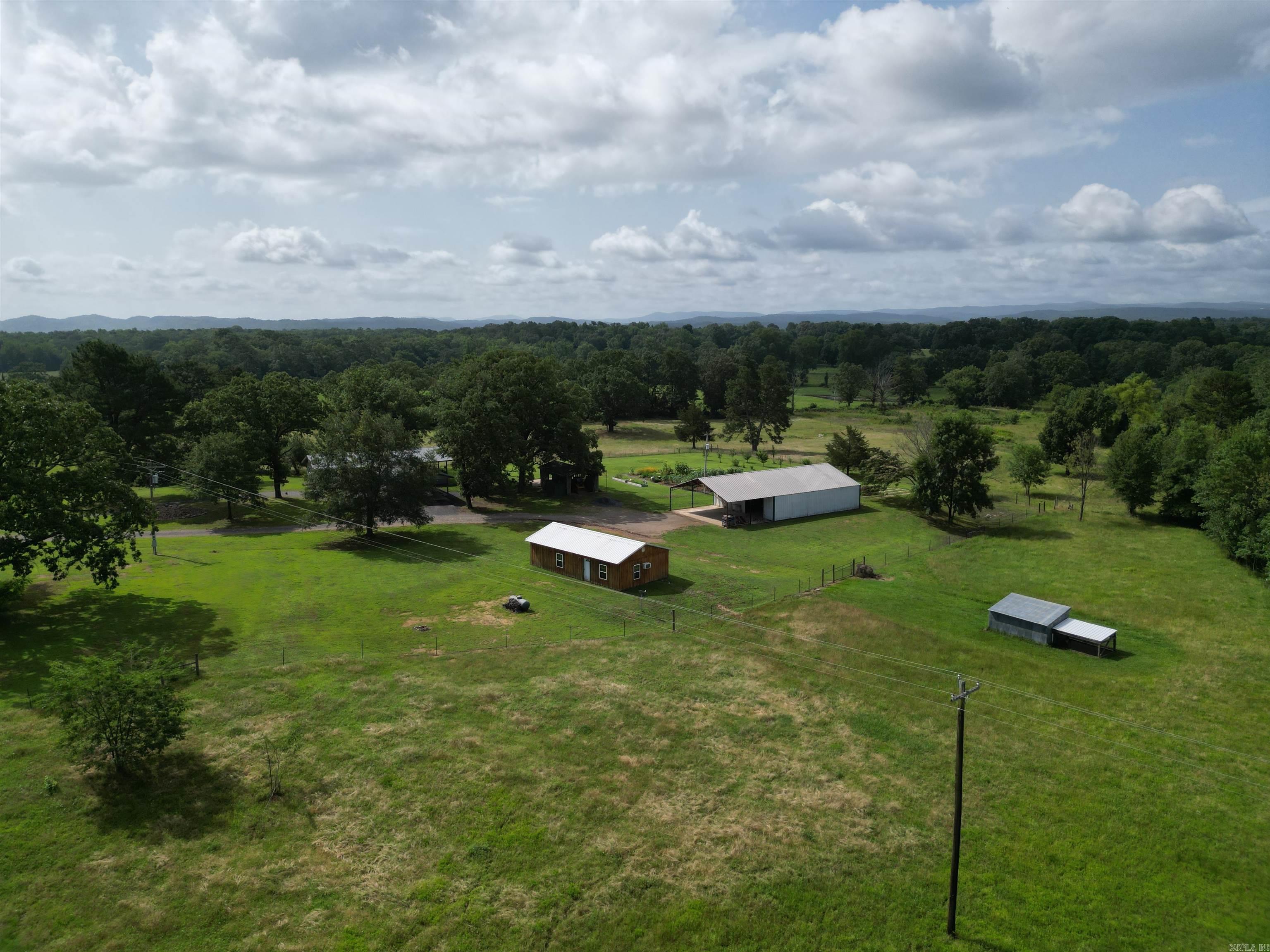 4842 Highway 88 East Mena, AR 71953