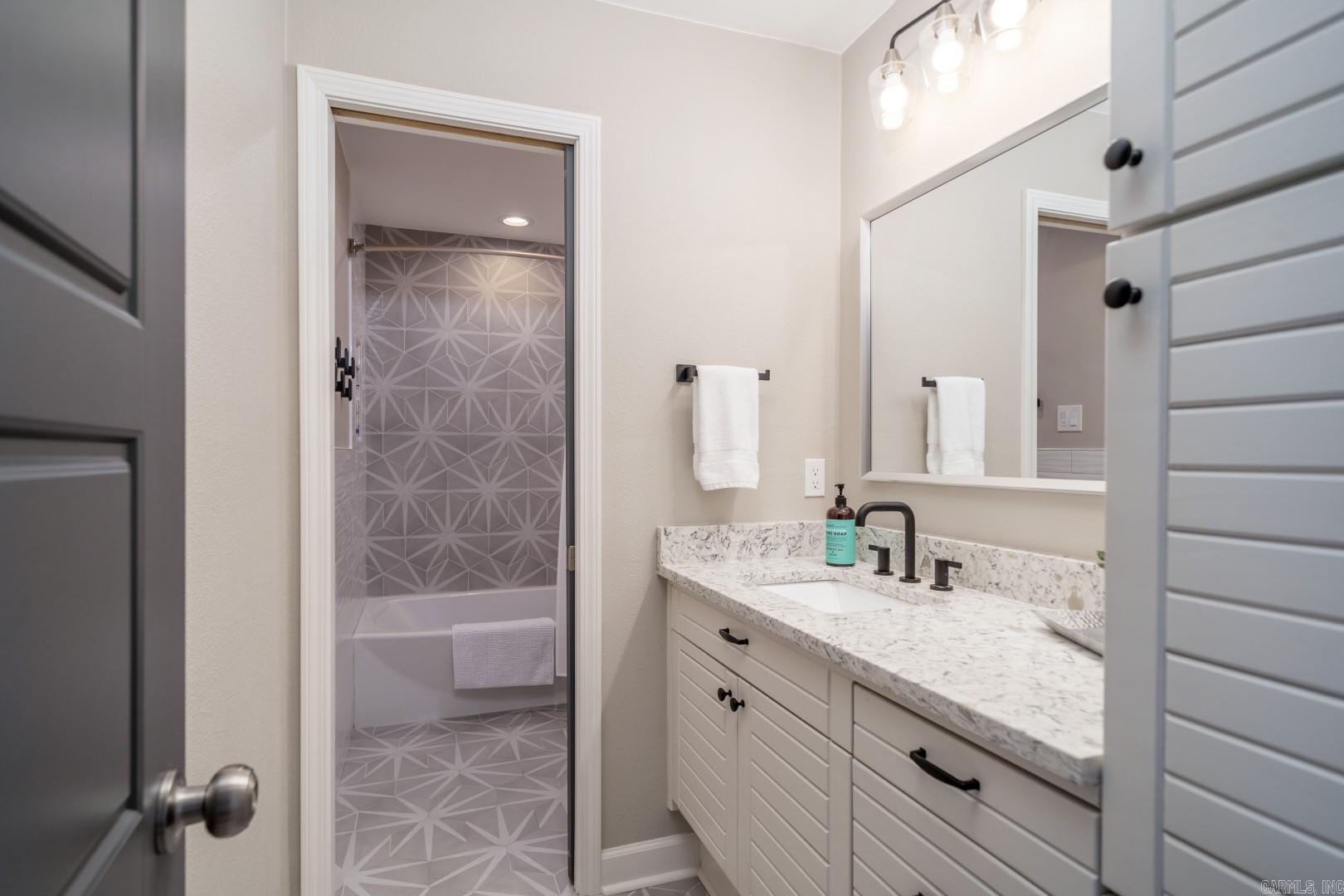 101  Long Island Drive, Unit 303  Hot Springs, AR