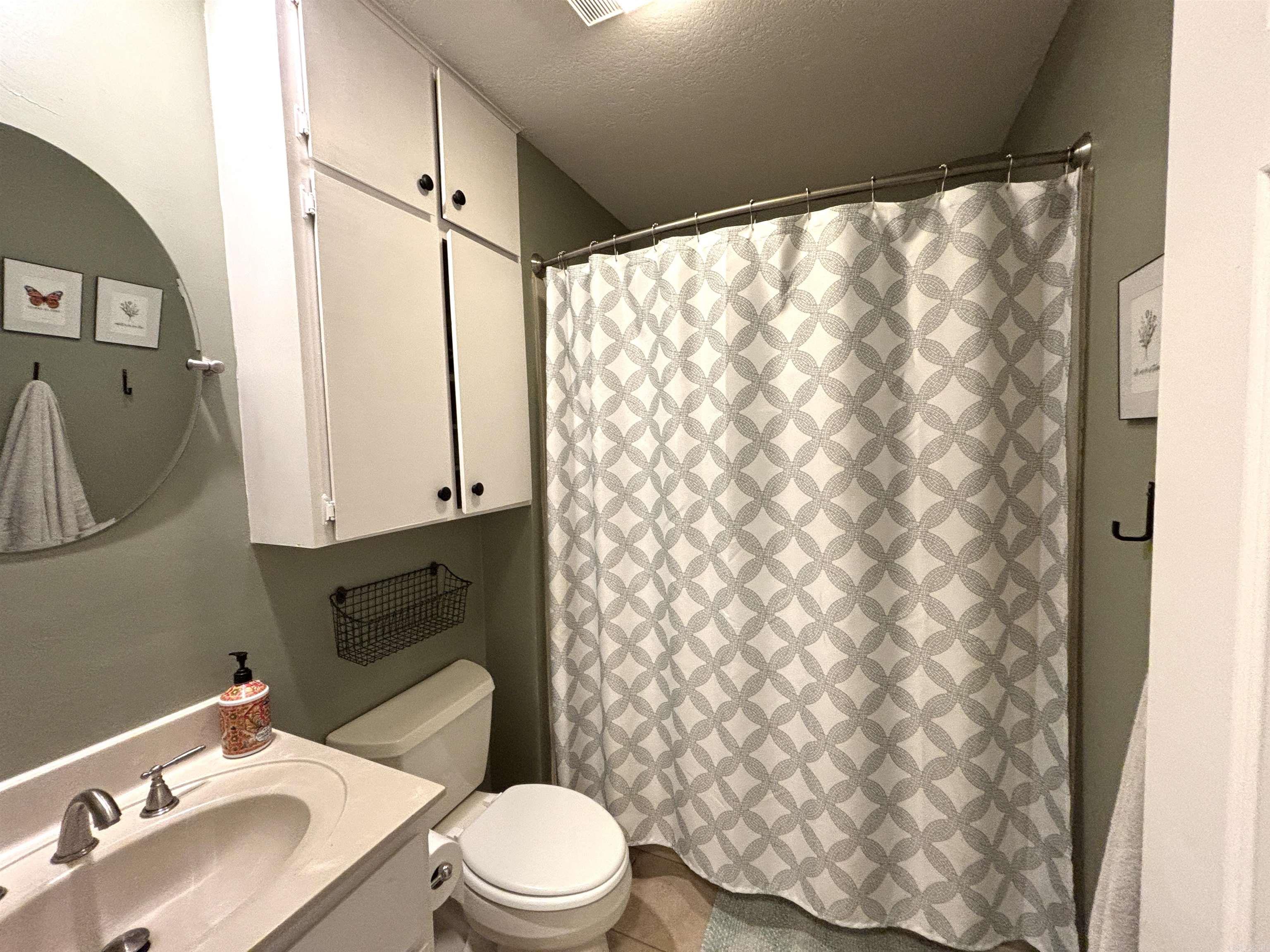 1065 Cambridge Court Benton, AR 72019