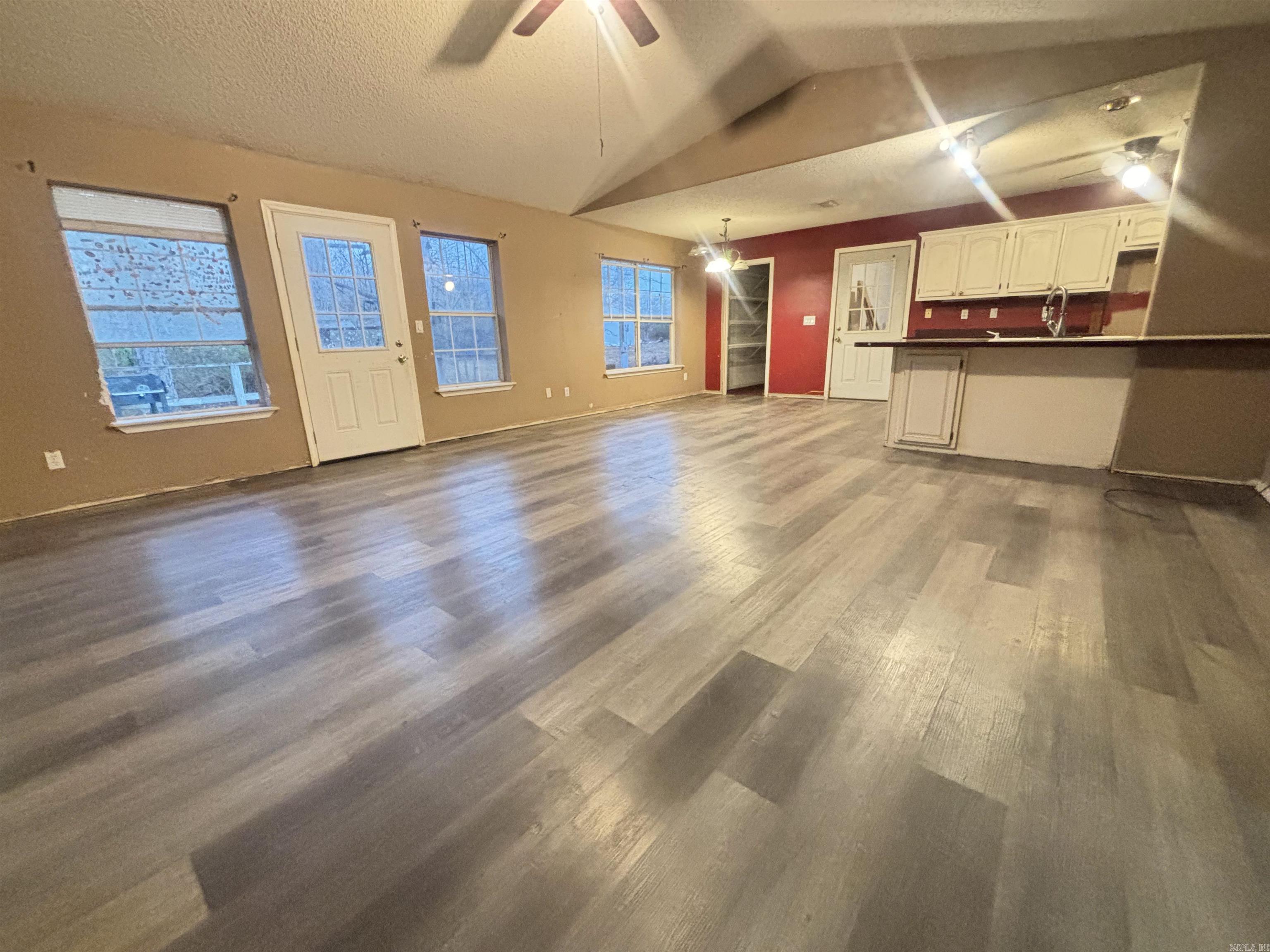 101 N Golden Lane  Mena, AR