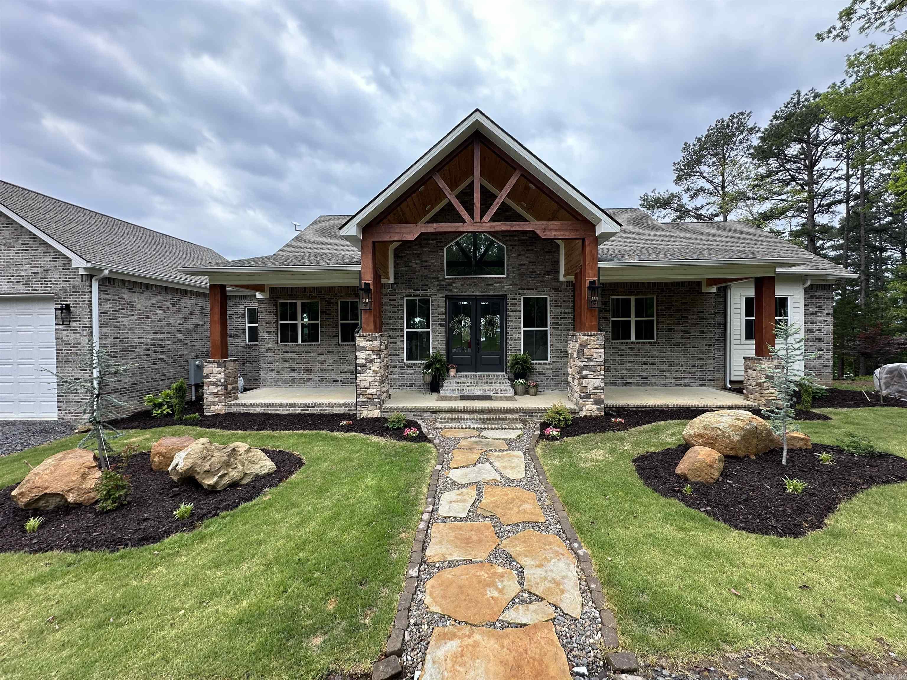 500  Island Shores Dr.  Drasco, AR