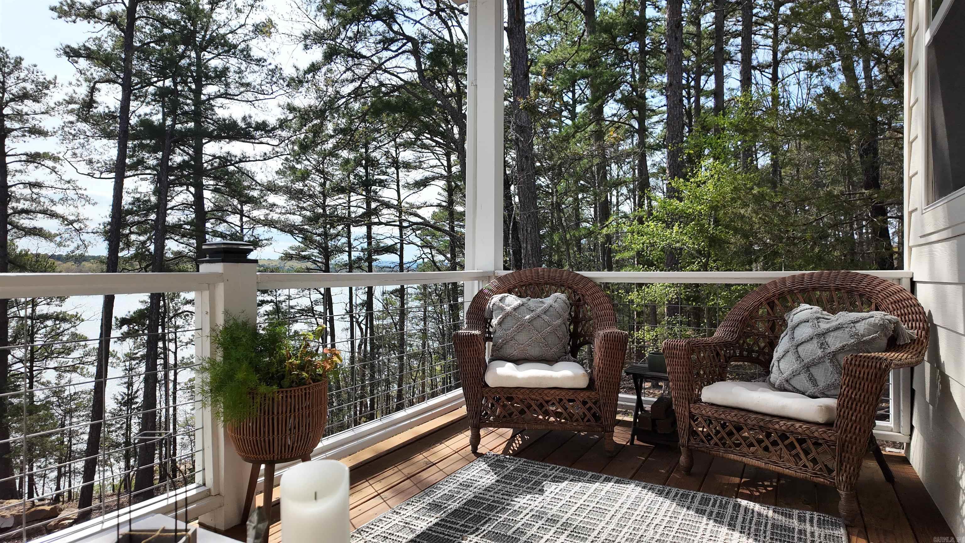 500  Island Shores Dr.  Drasco, AR