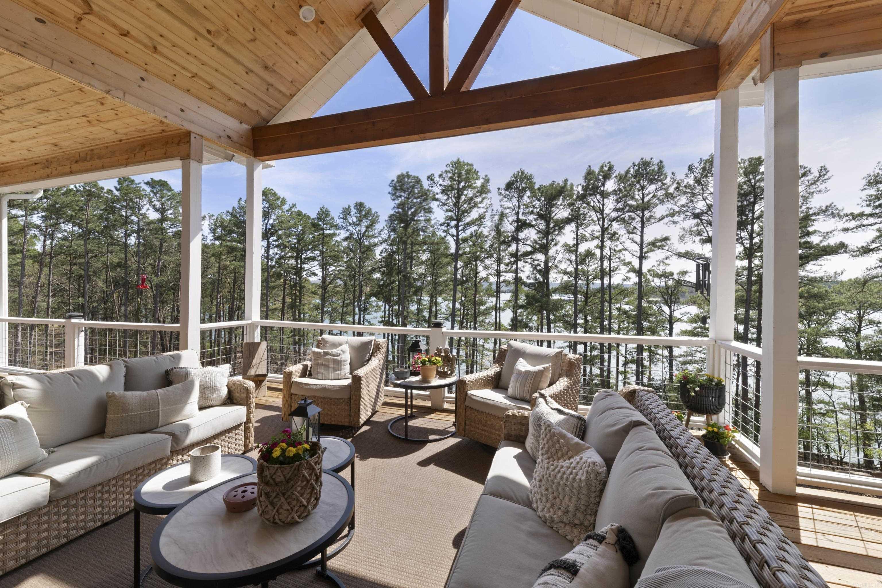 500  Island Shores Dr.  Drasco, AR