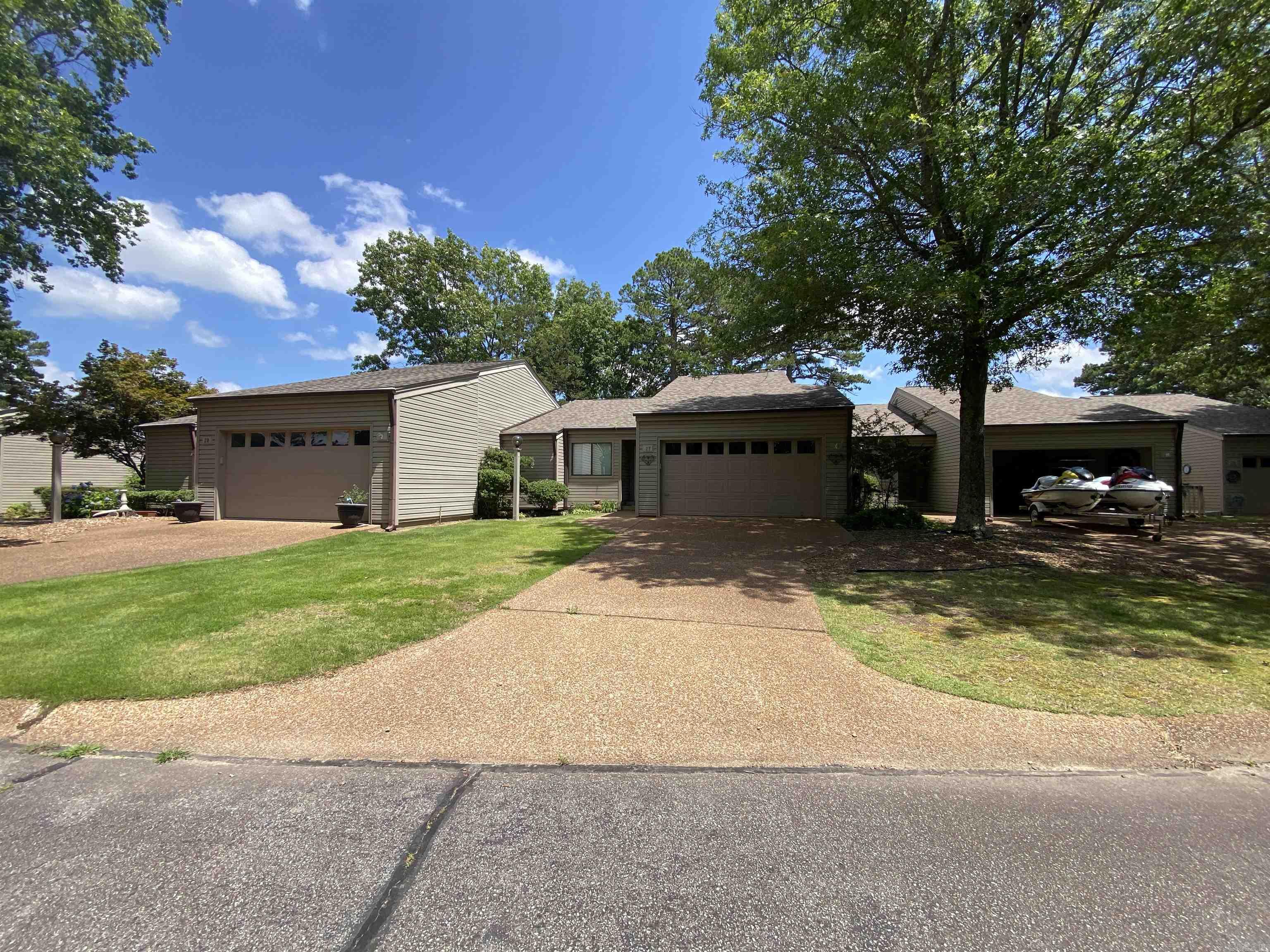 601 Woodlawn Drive #27