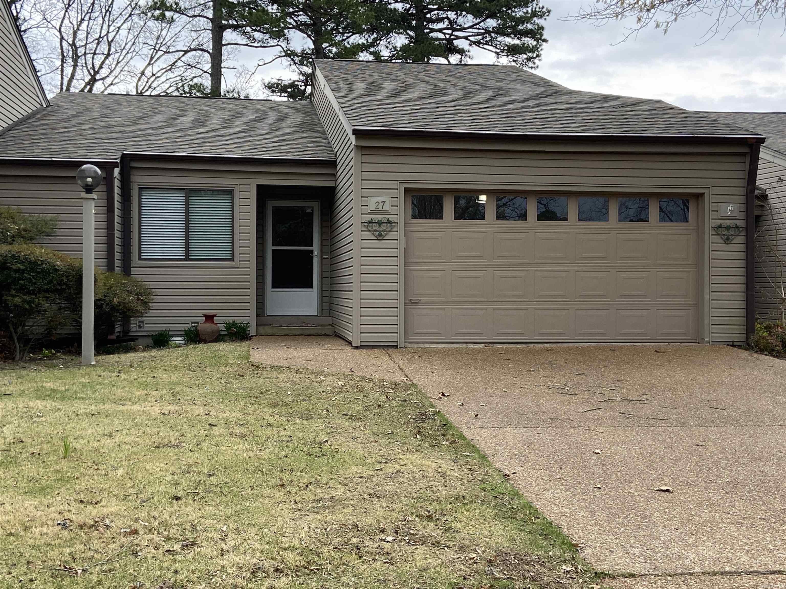 601 Woodlawn Drive #27