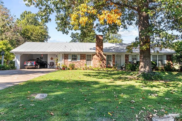 815 NW 3rd  Walnut Ridge, AR