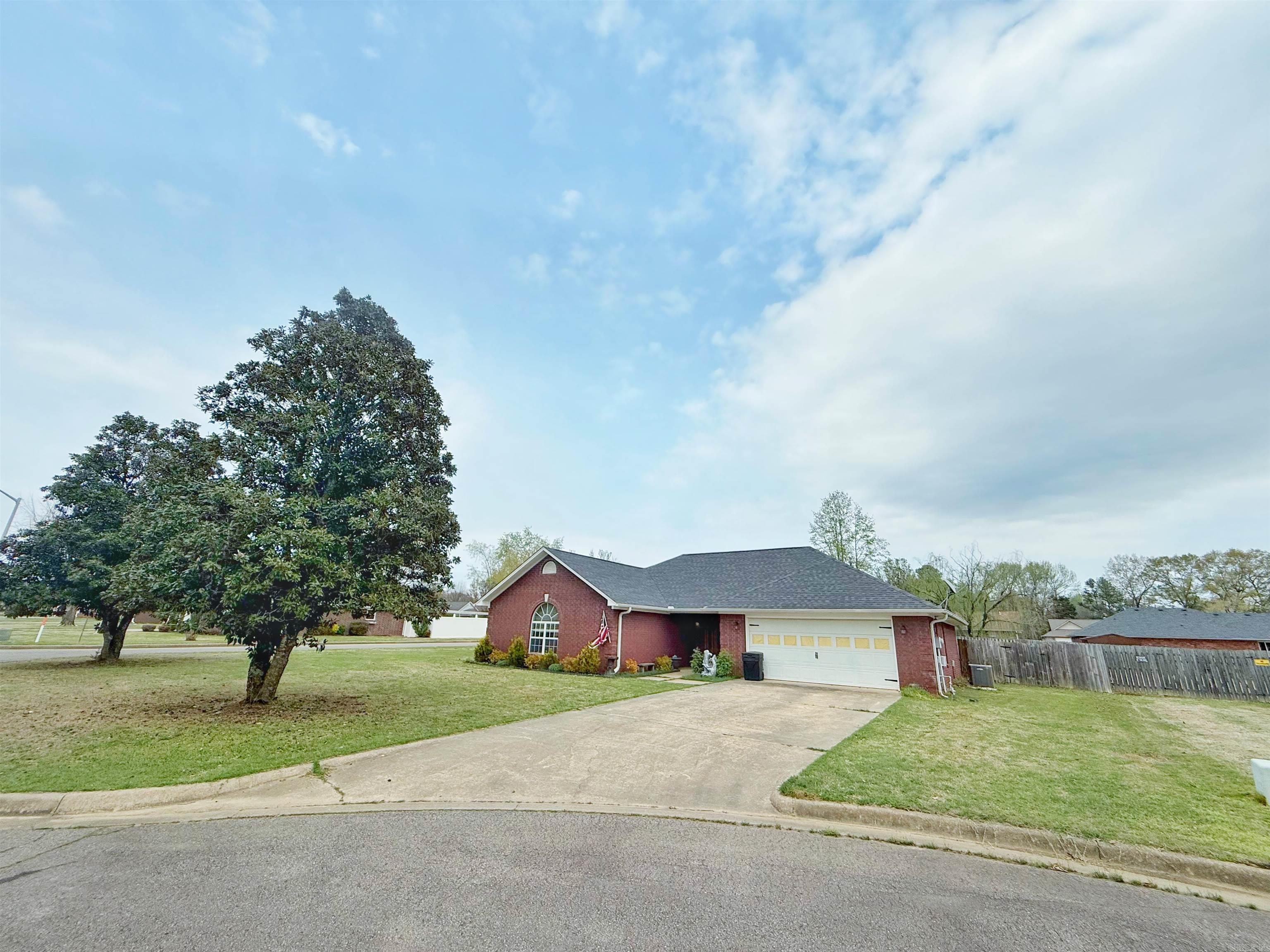 5 Arrowead  Clarksville, AR